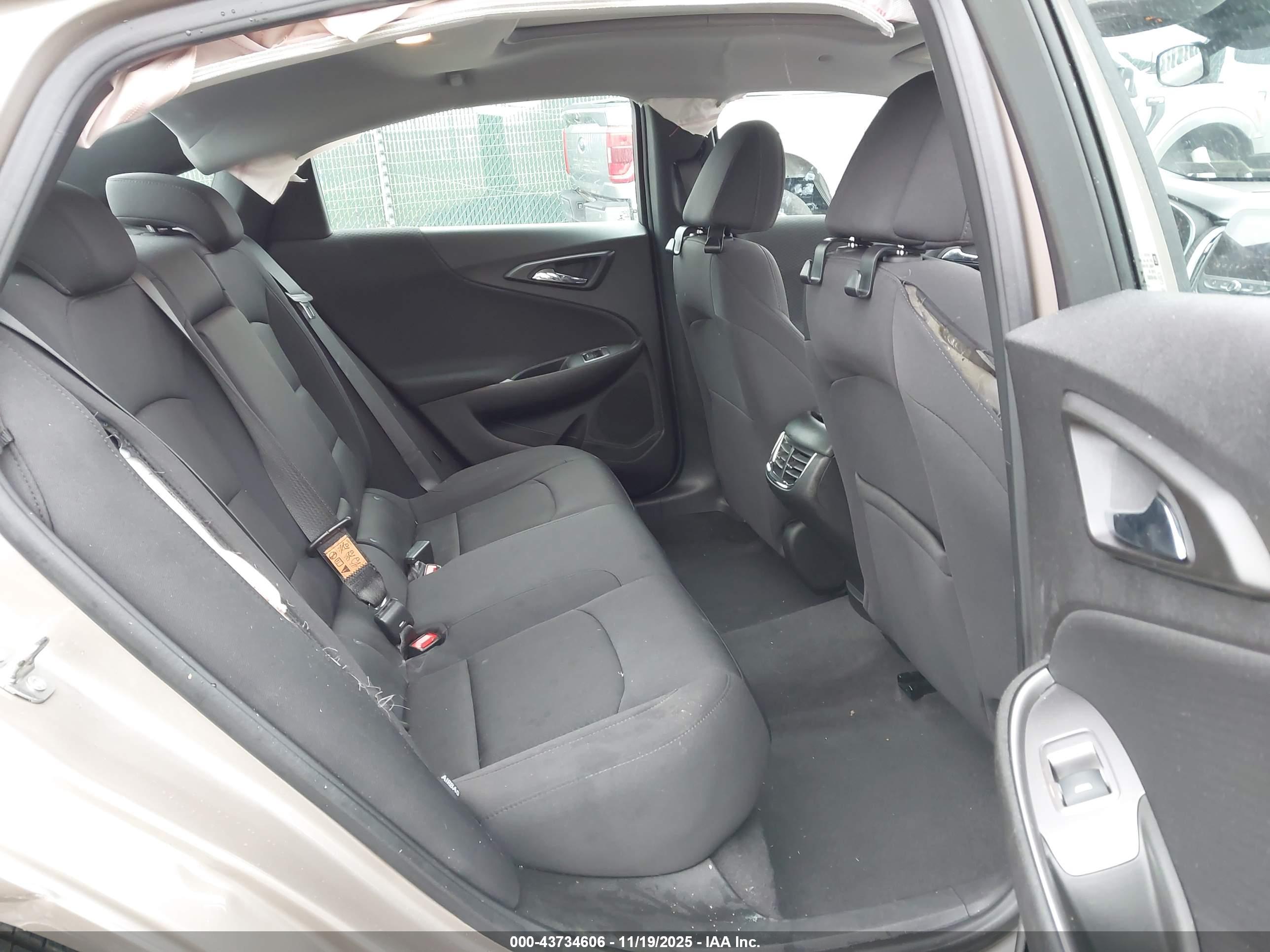 CHEVROLET MALIBU image 8