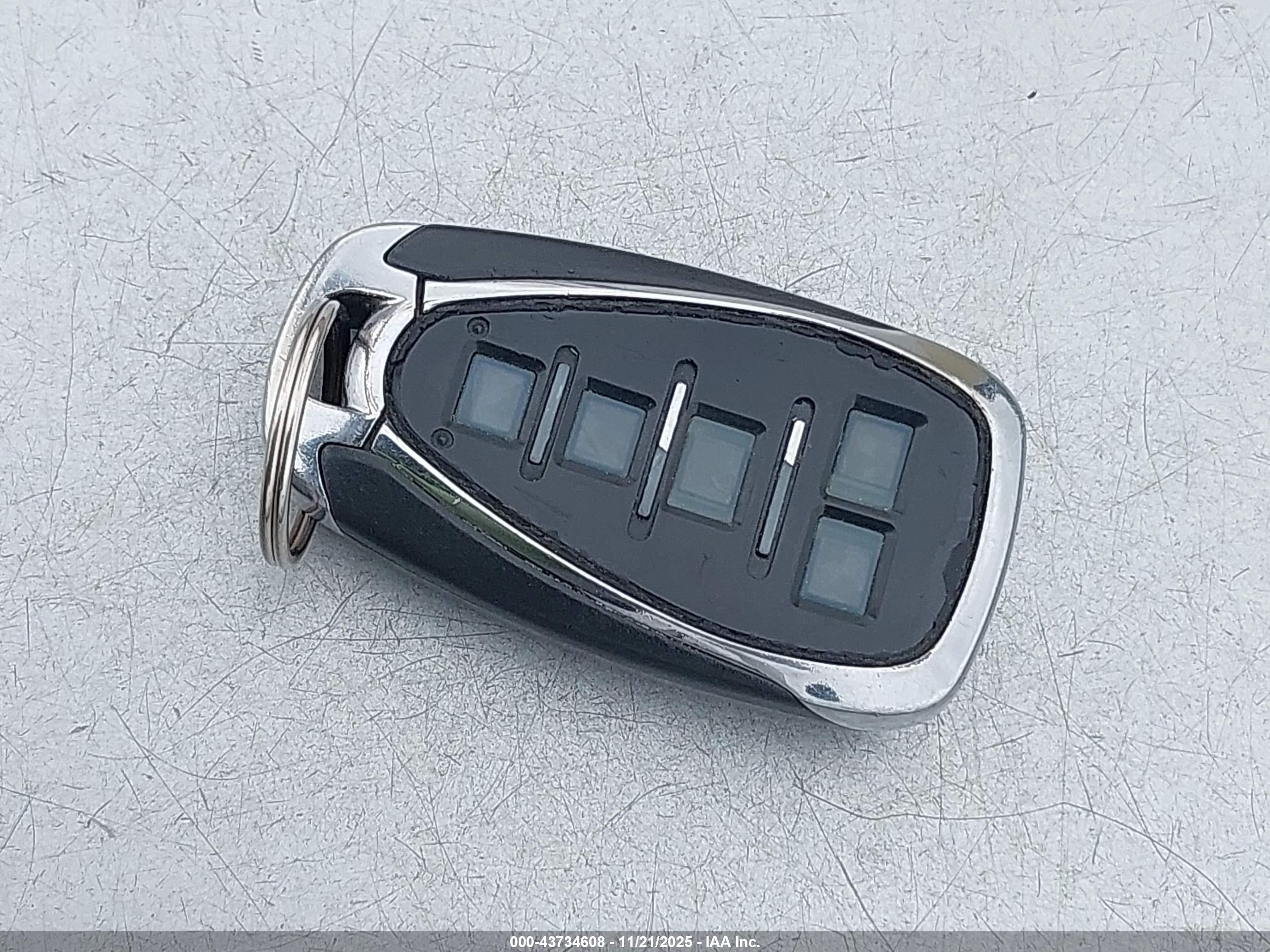 CHEVROLET EQUINOX image 11