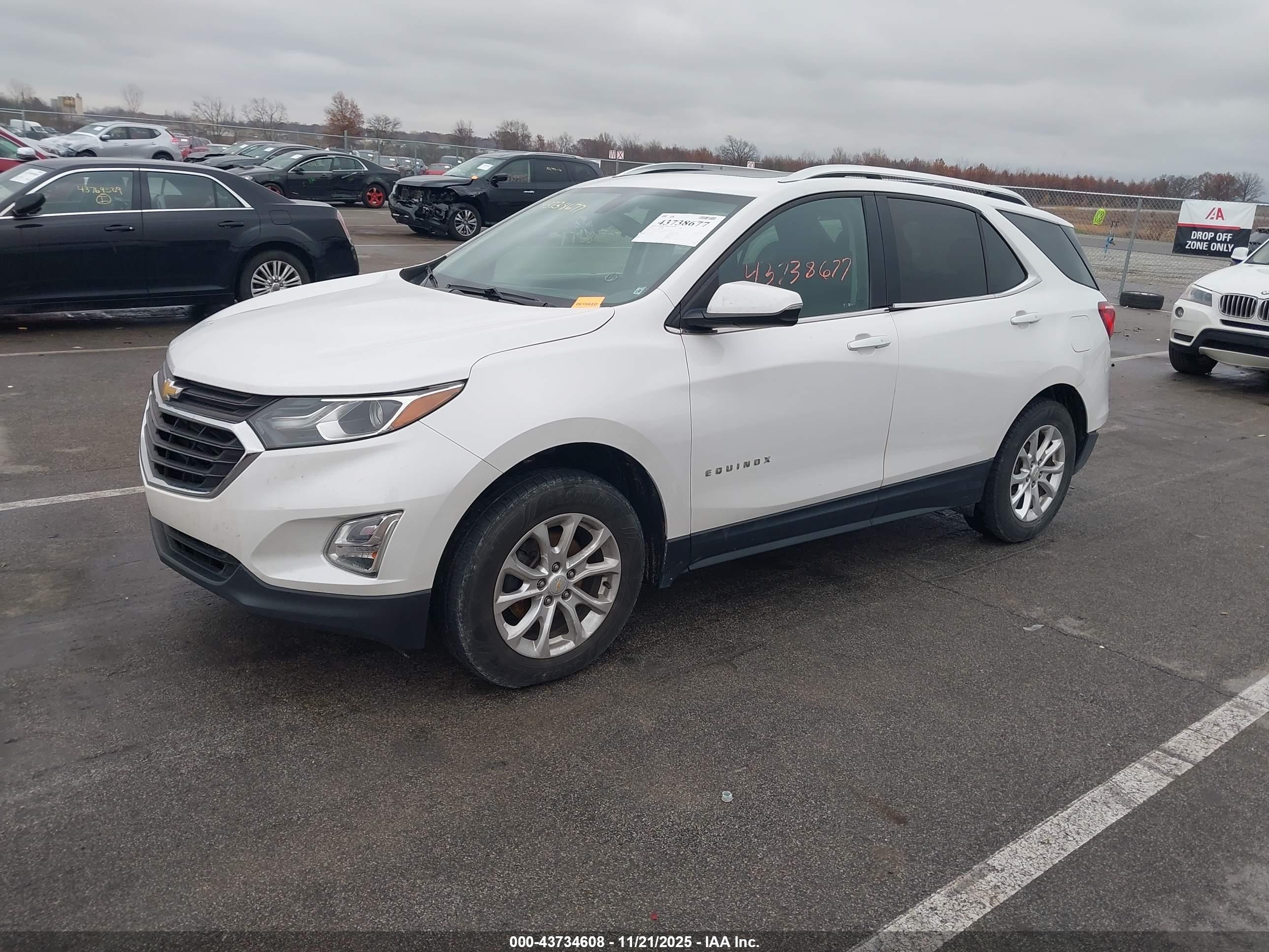 CHEVROLET EQUINOX image 2