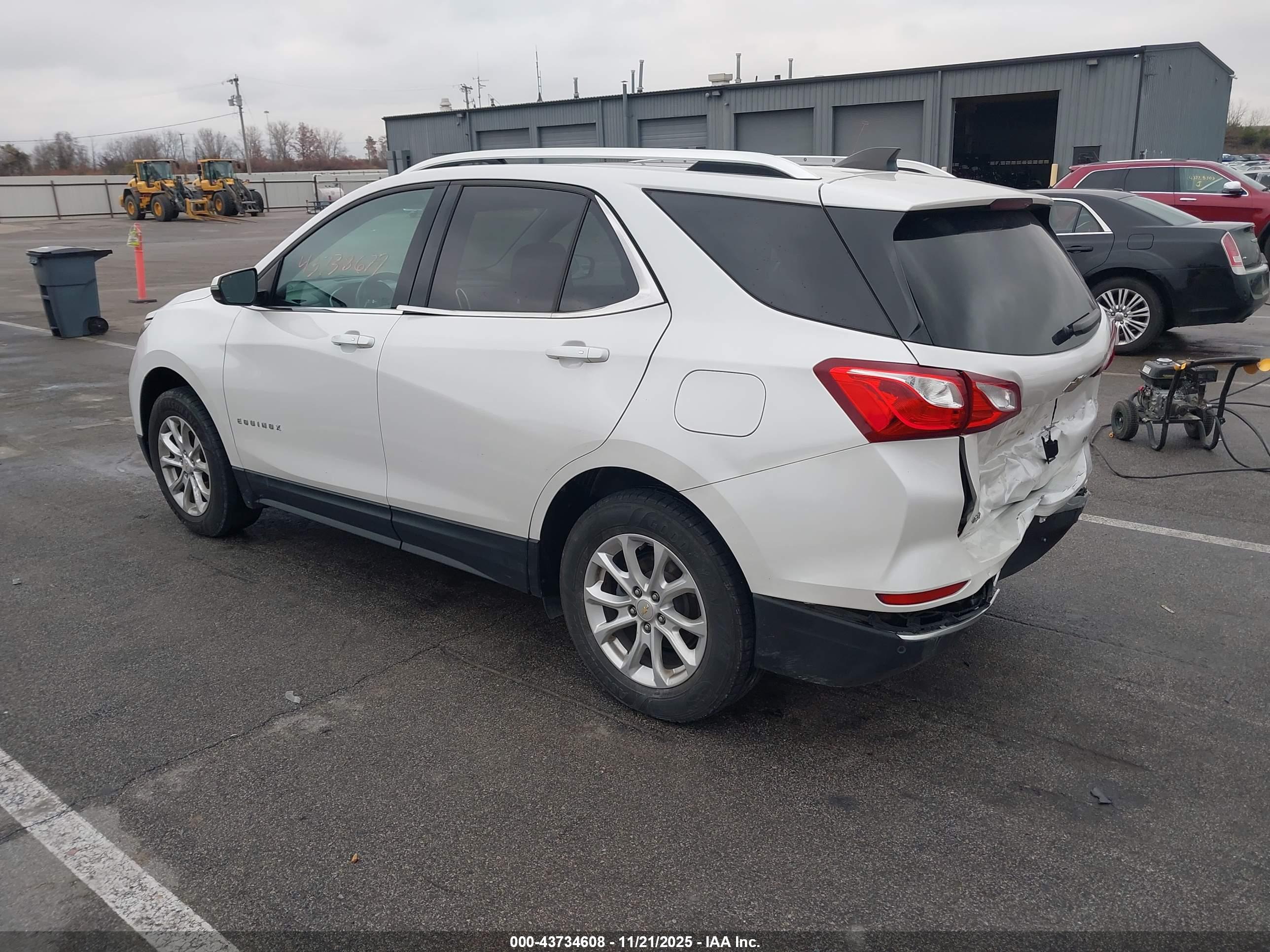 CHEVROLET EQUINOX image 3