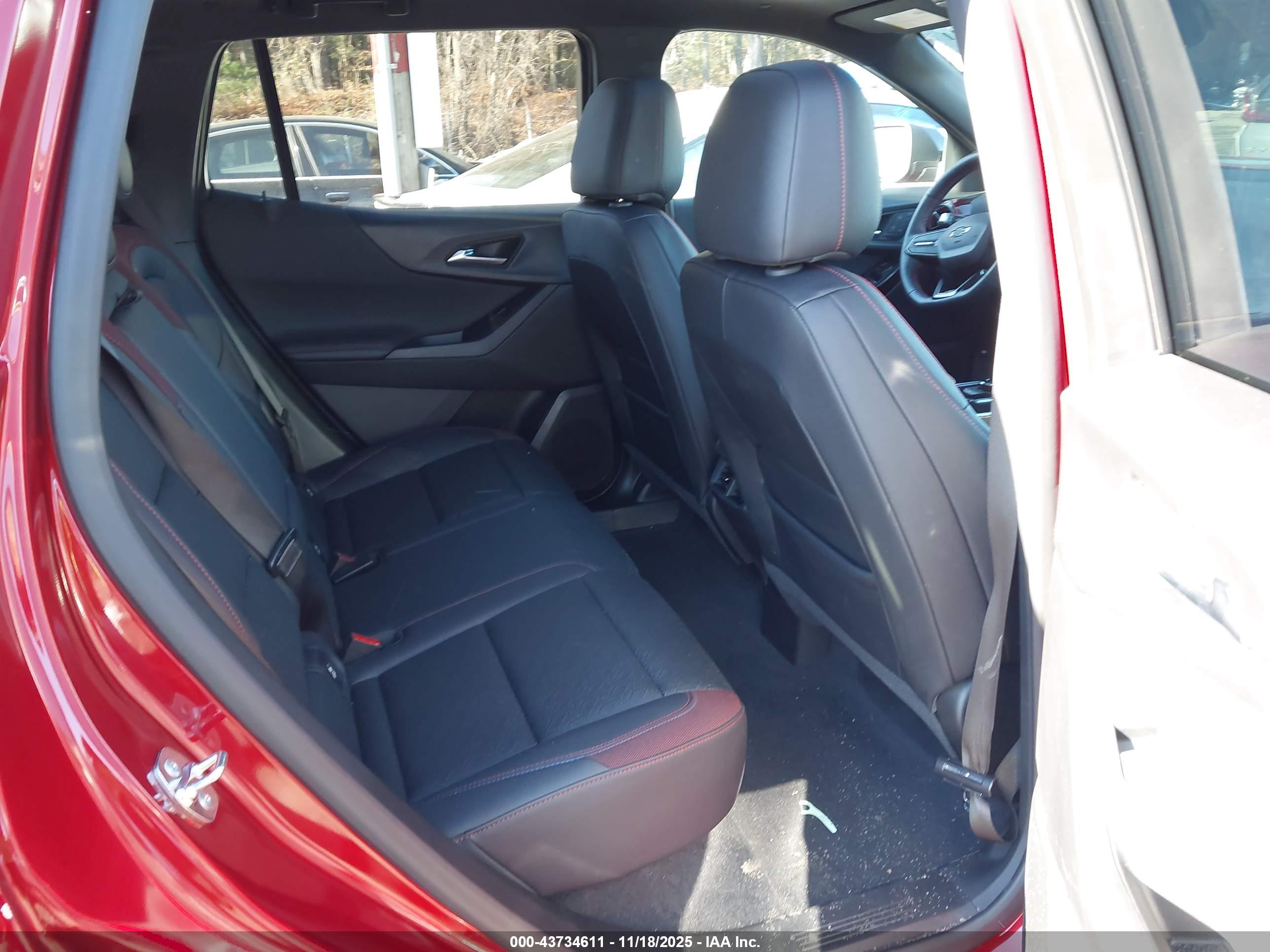 CHEVROLET EQUINOX image 8