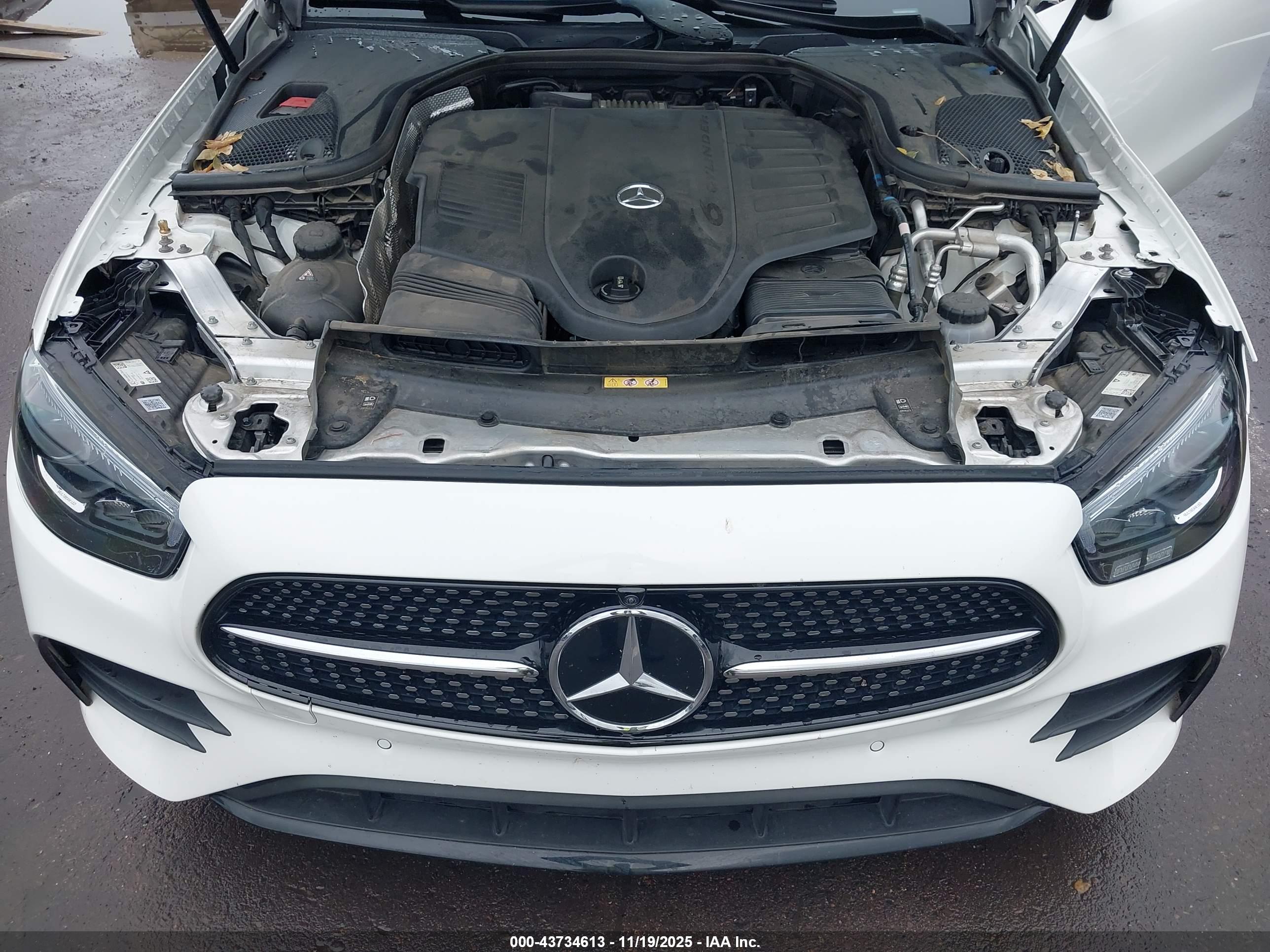 MERCEDES-BENZ E image 10