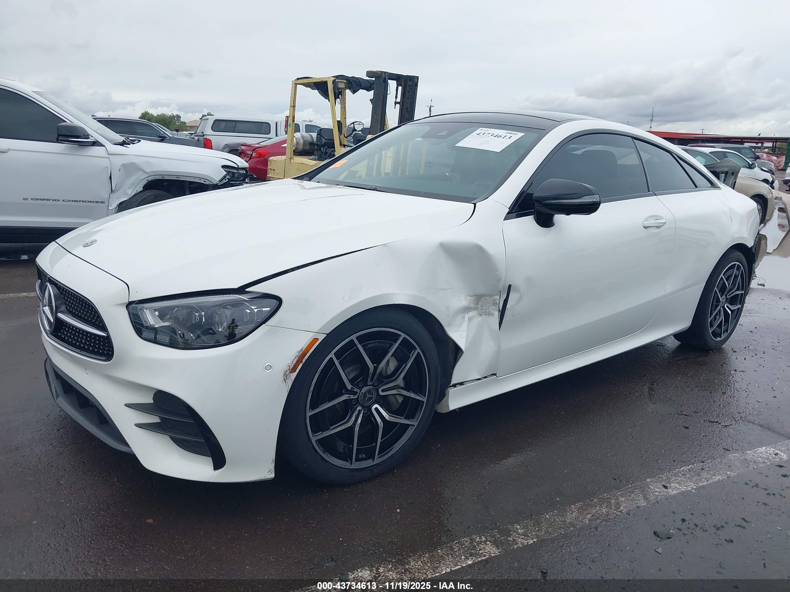 MERCEDES-BENZ E image 2