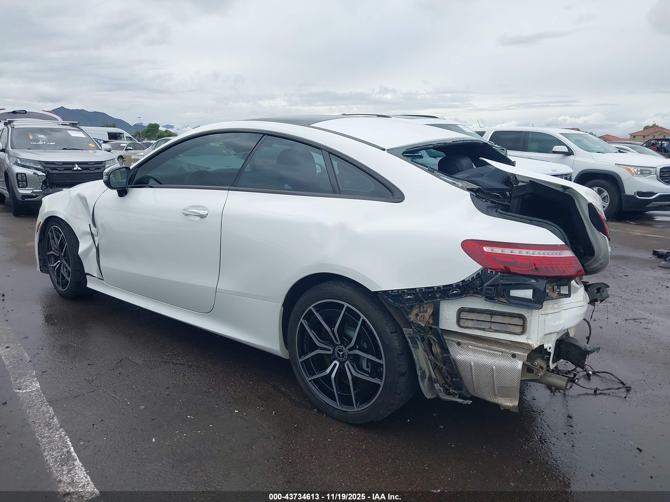 MERCEDES-BENZ E image 3