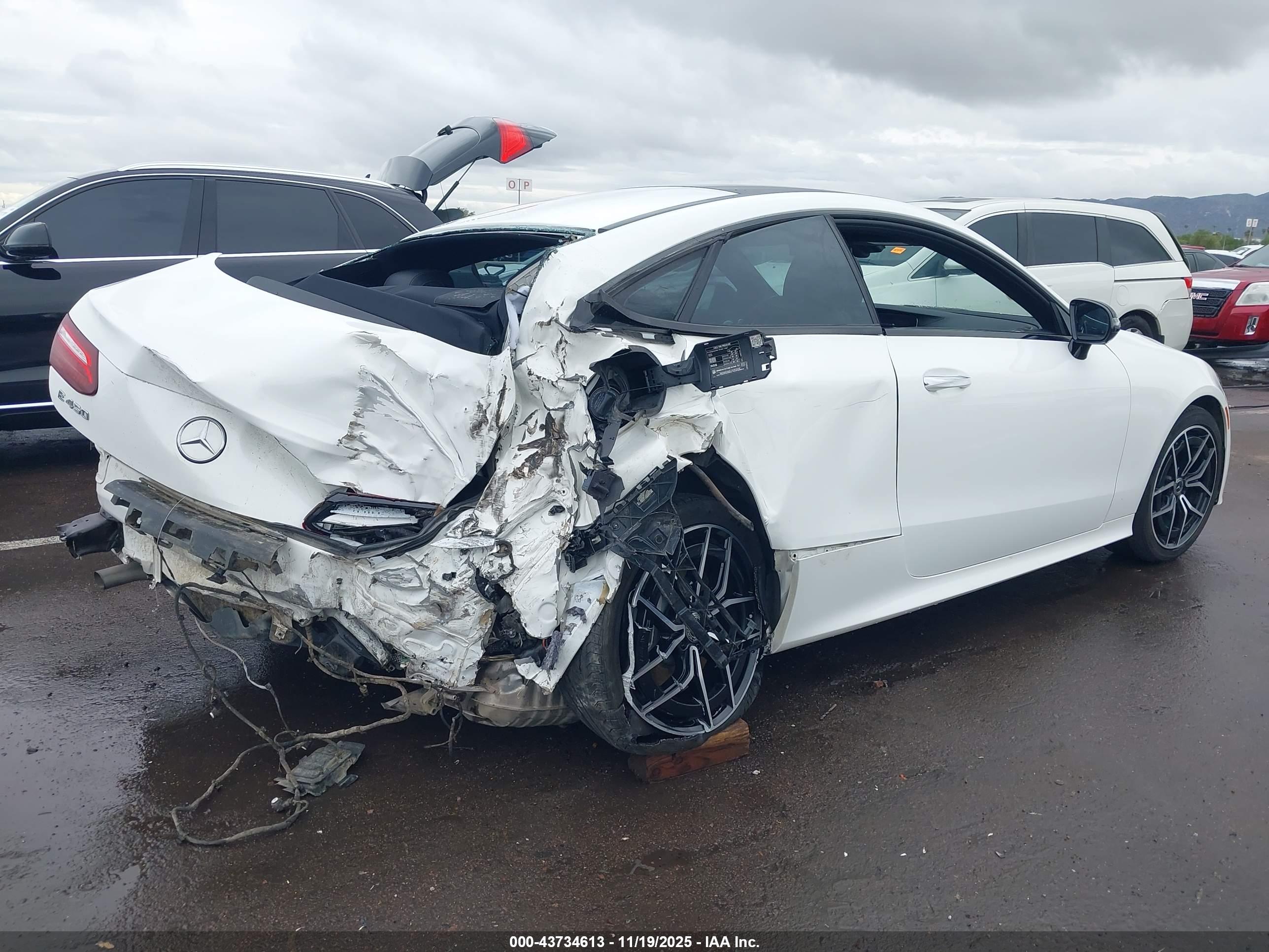 MERCEDES-BENZ E image 4