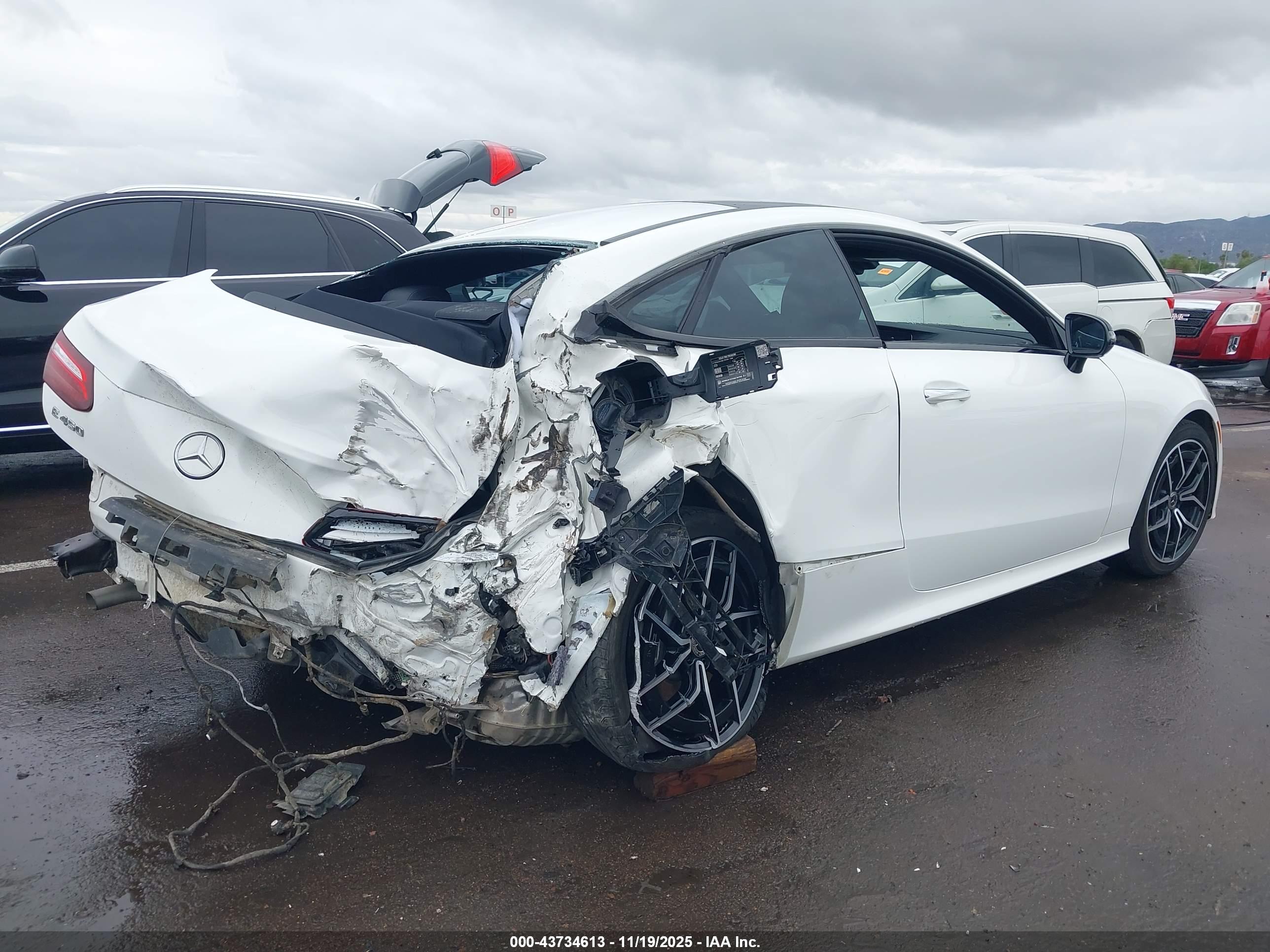 MERCEDES-BENZ E image 6