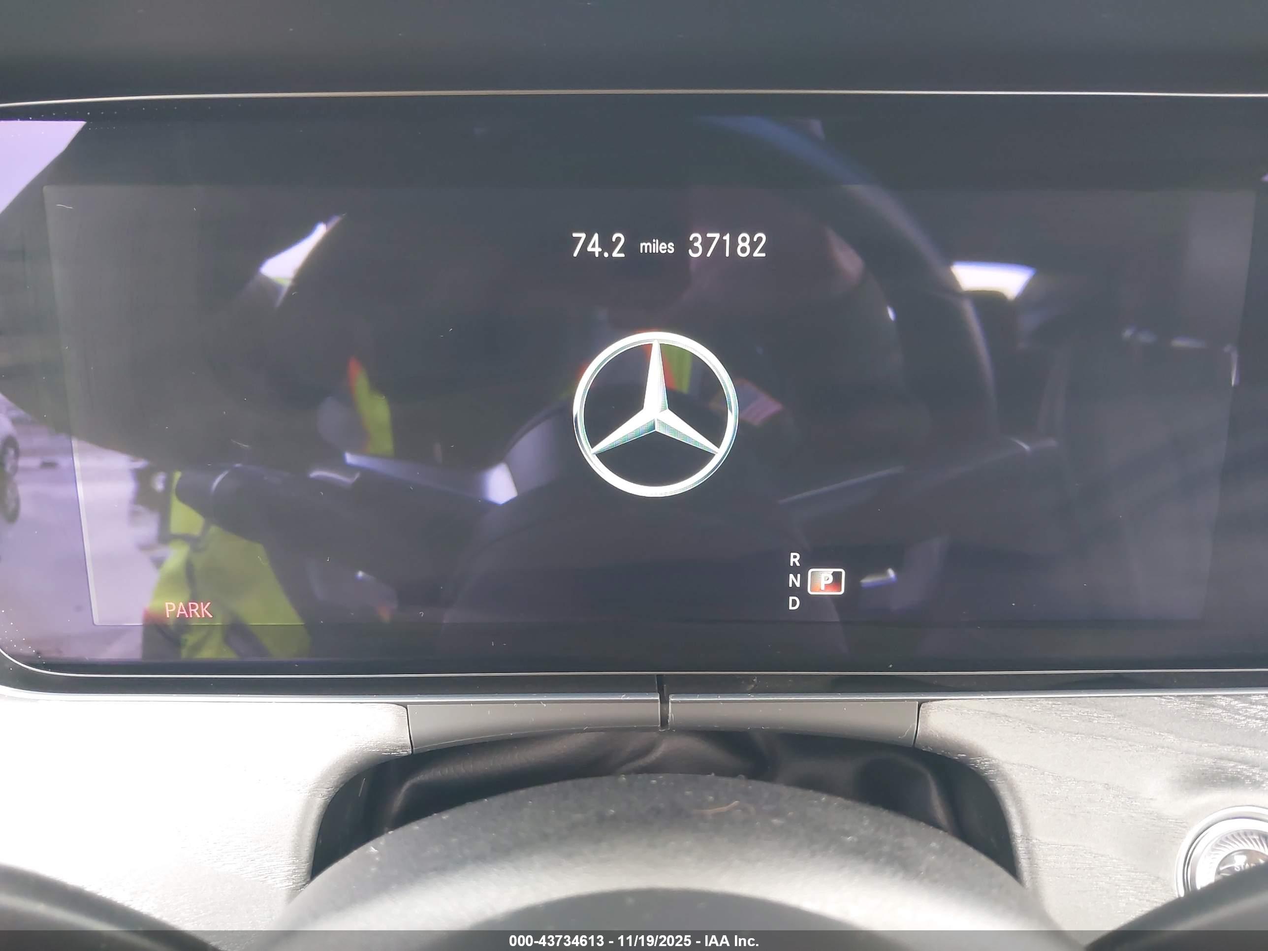 MERCEDES-BENZ E image 7