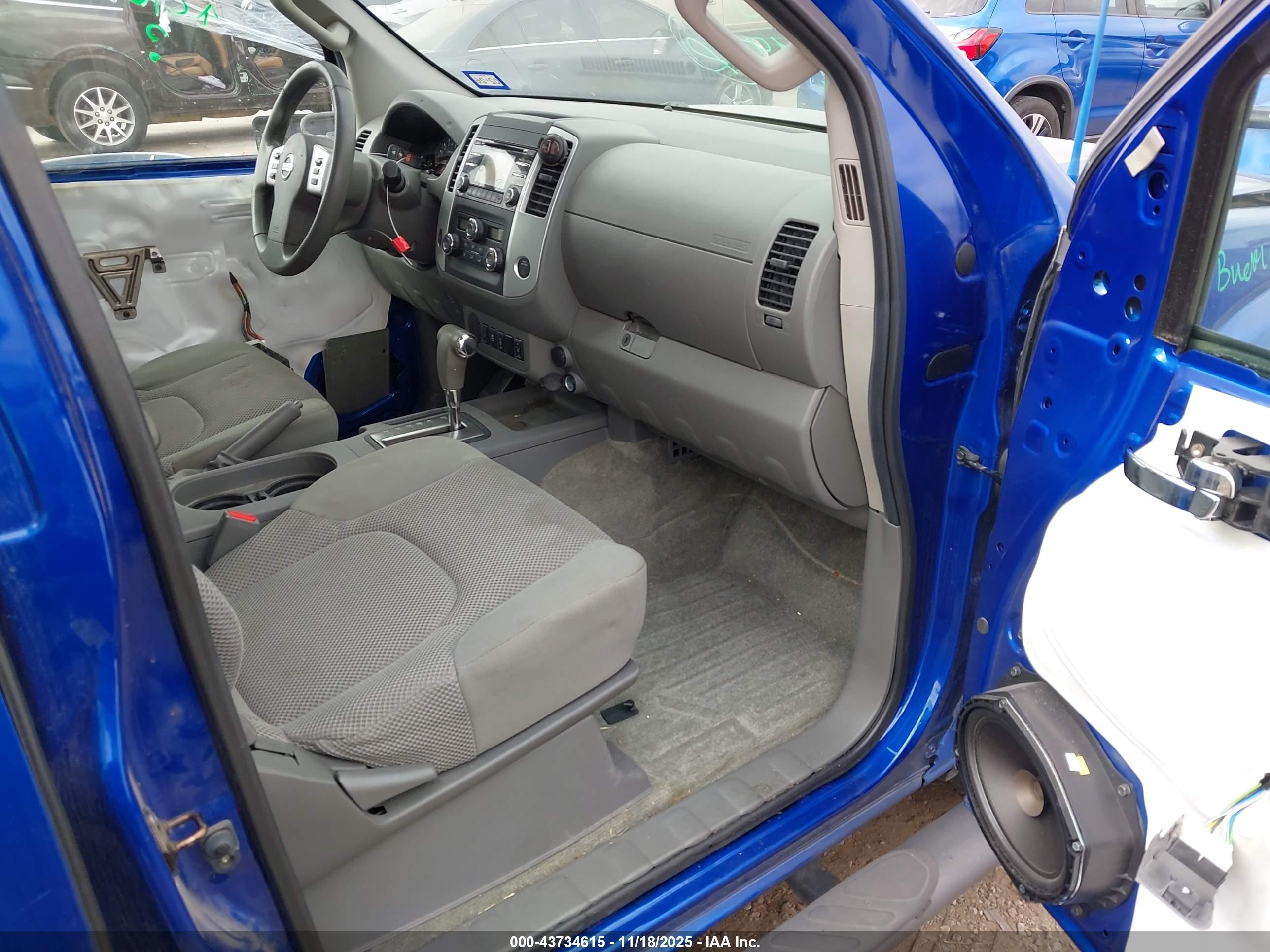 NISSAN FRONTIER image 5