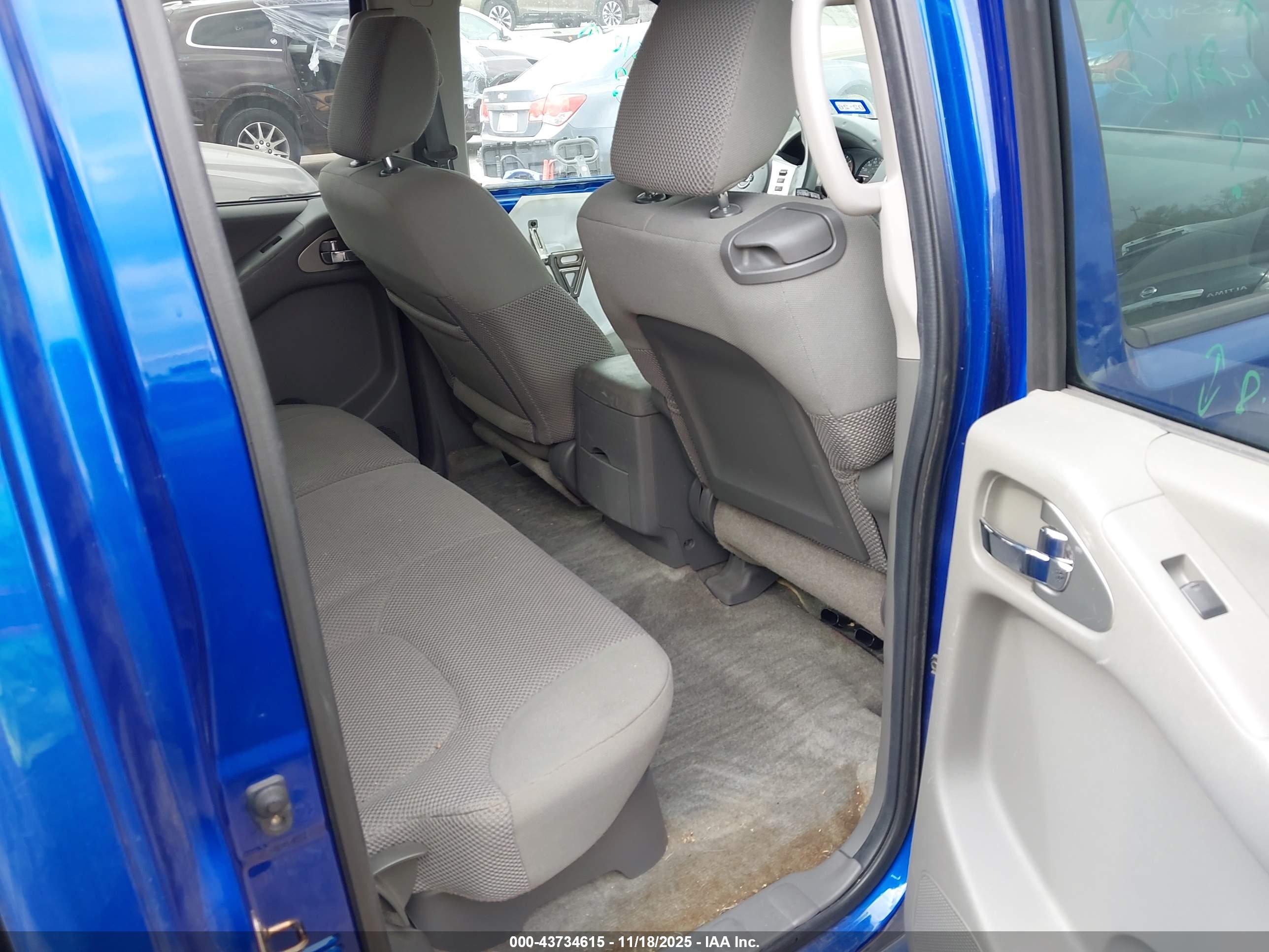 NISSAN FRONTIER image 8