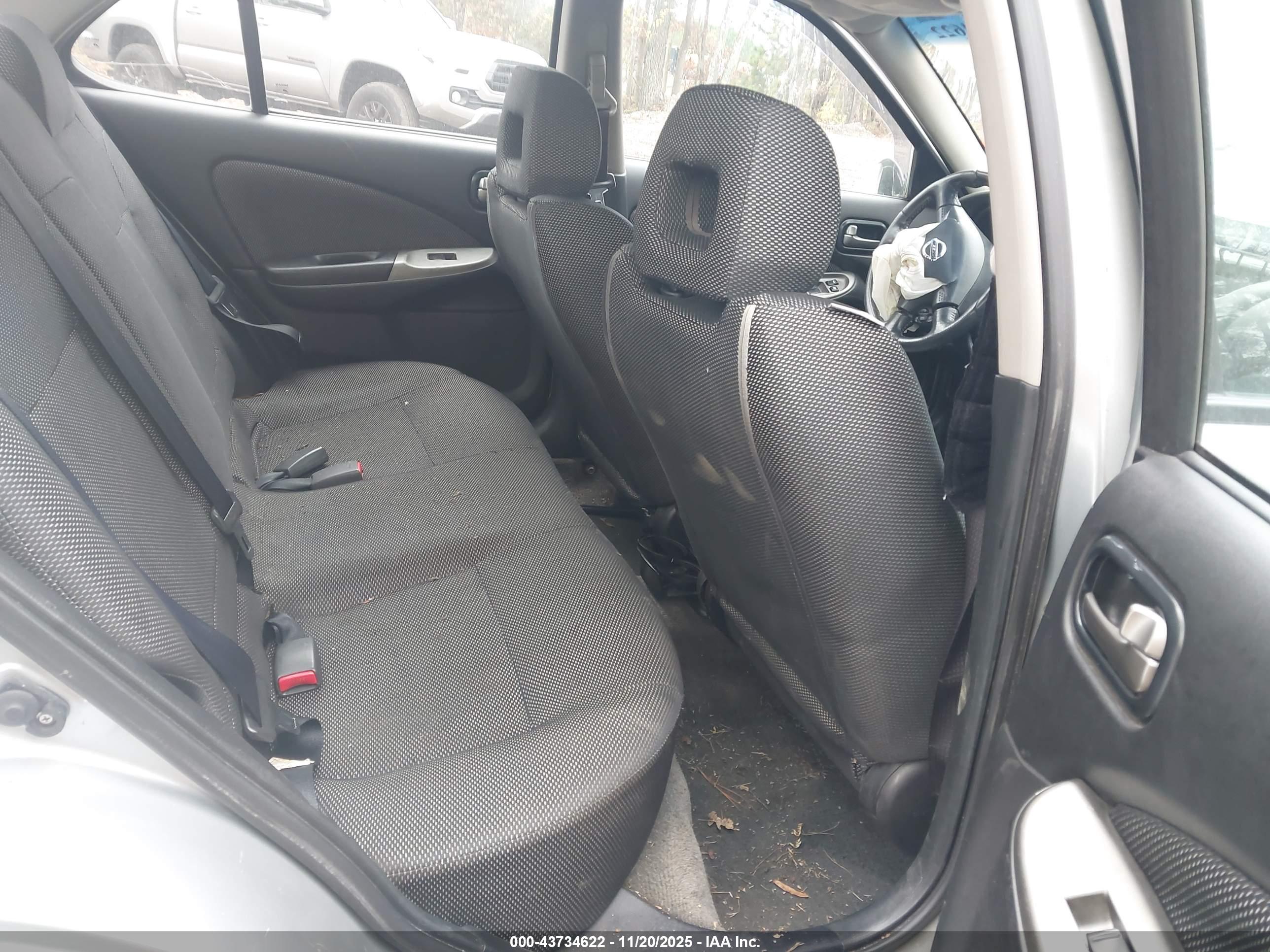 NISSAN SENTRA image 8