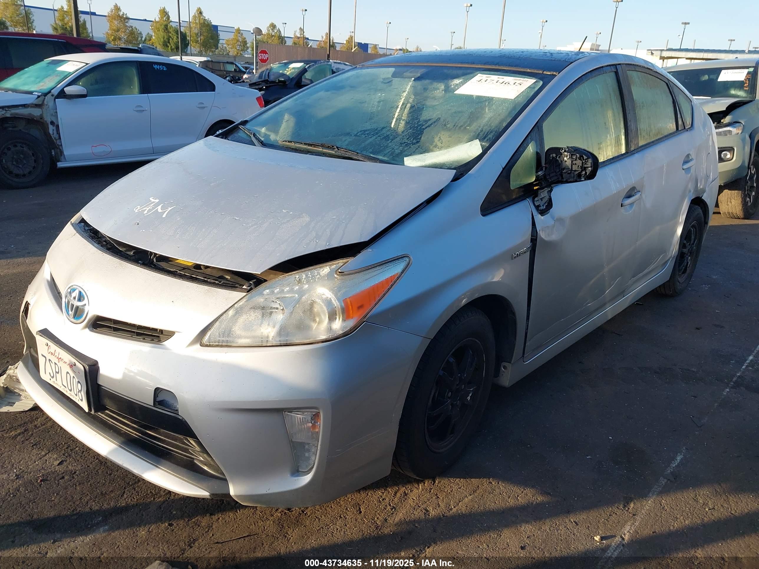 TOYOTA PRIUS image 2