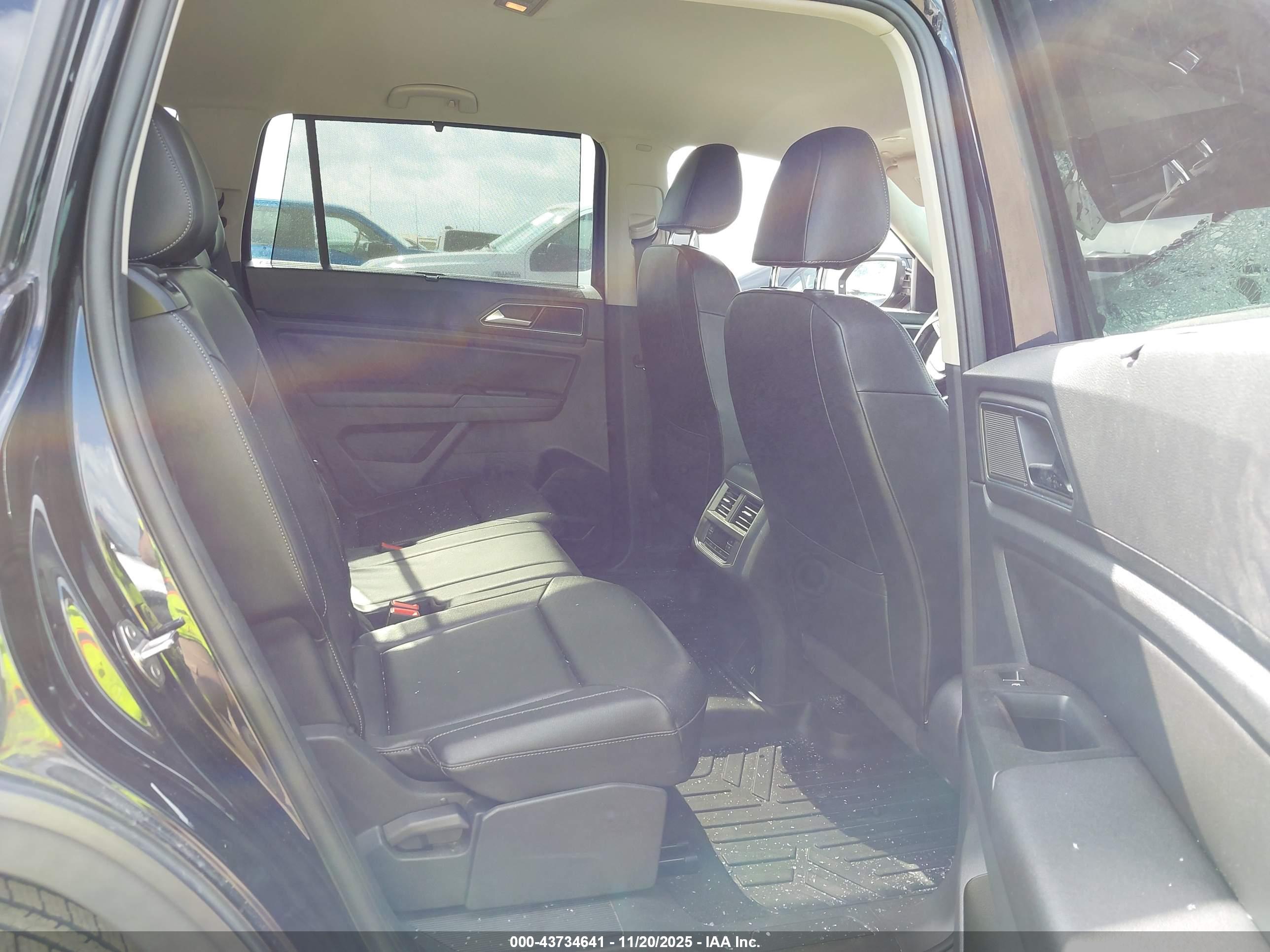 VOLKSWAGEN ATLAS image 8