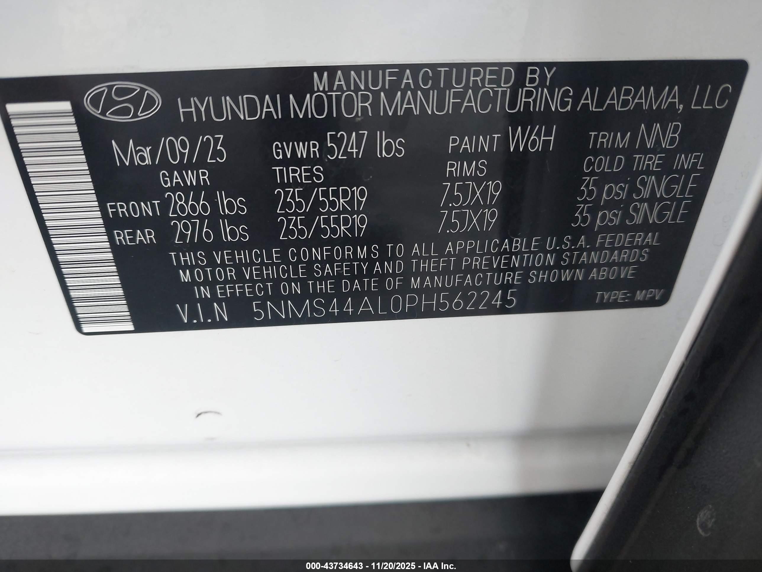 HYUNDAI SANTA image 9