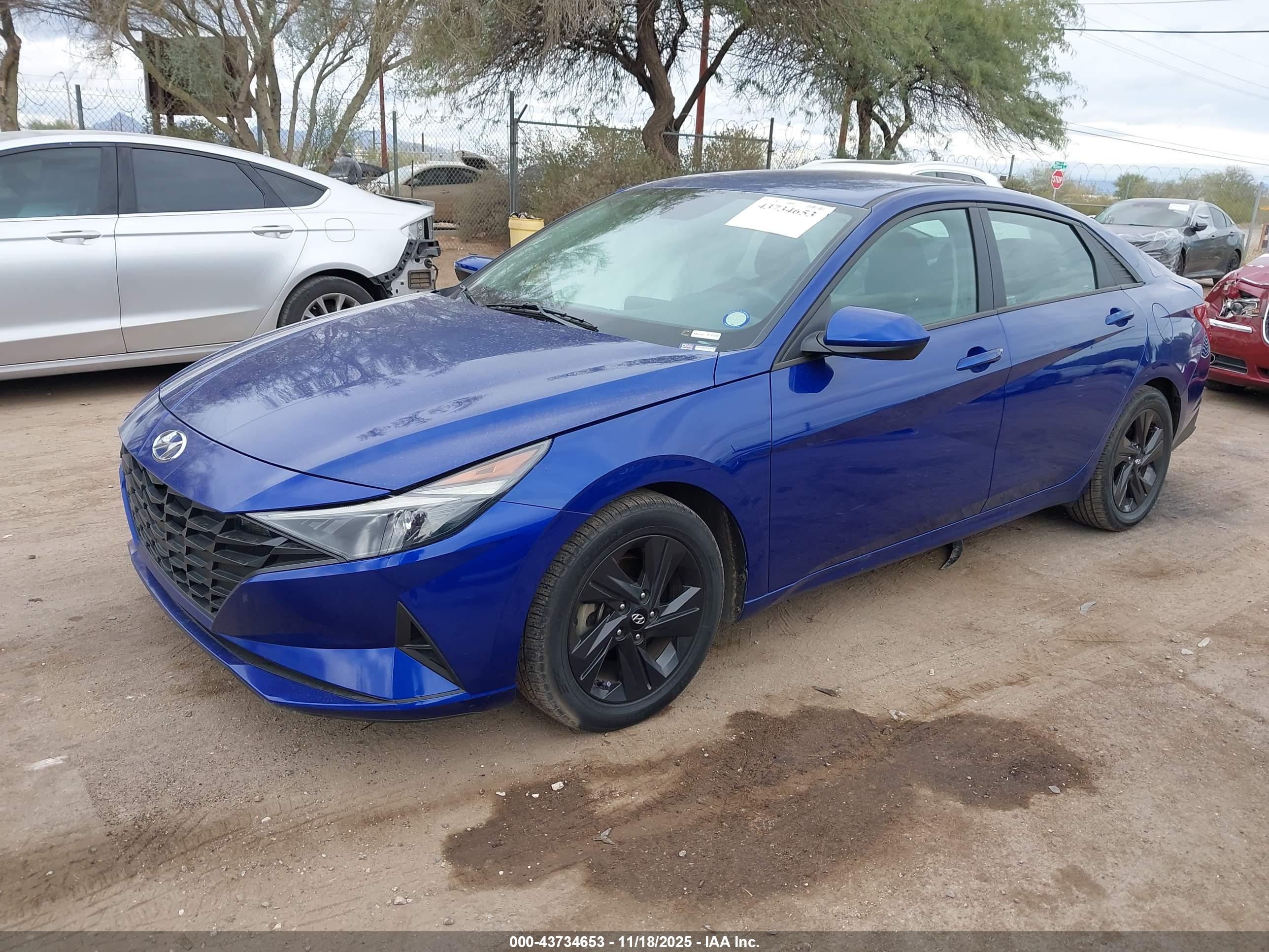 HYUNDAI ELANTRA image 2