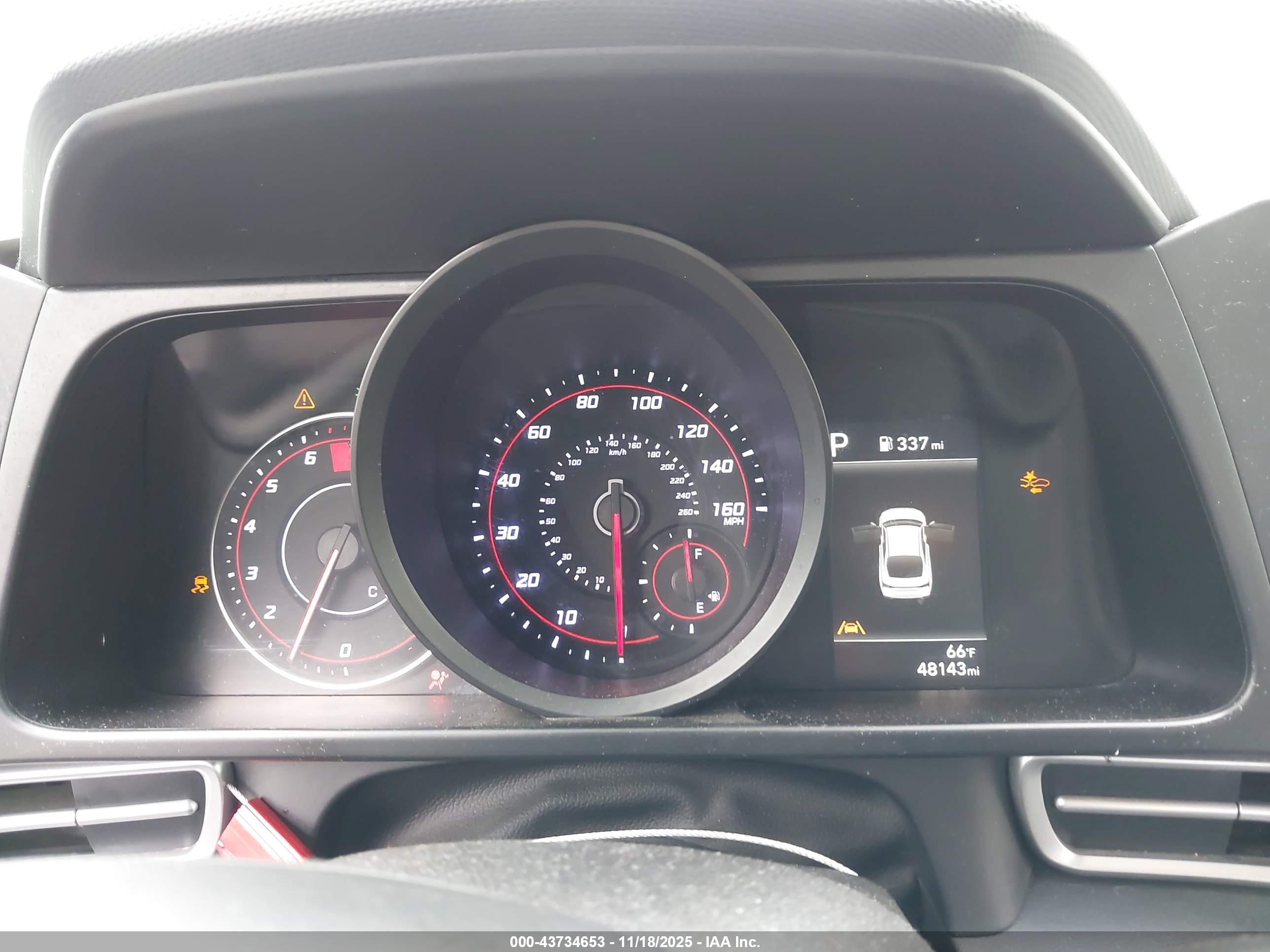 HYUNDAI ELANTRA image 7