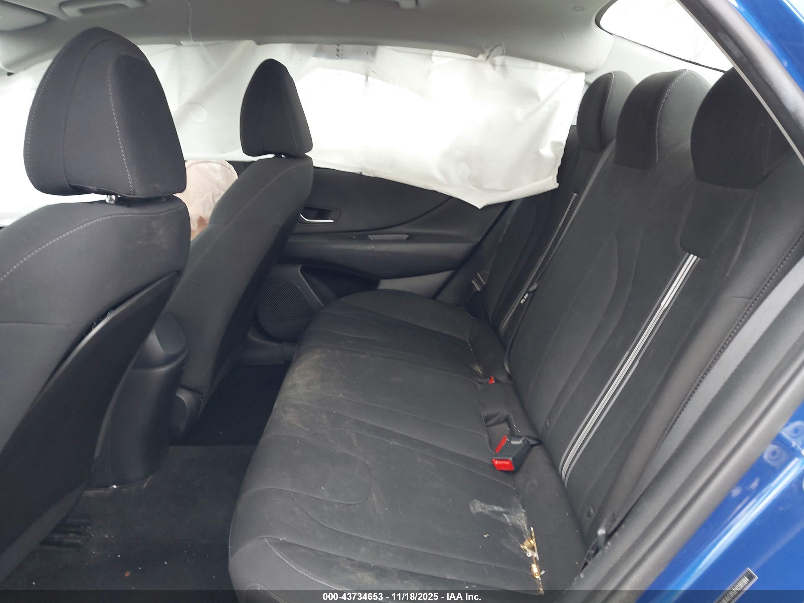HYUNDAI ELANTRA image 8