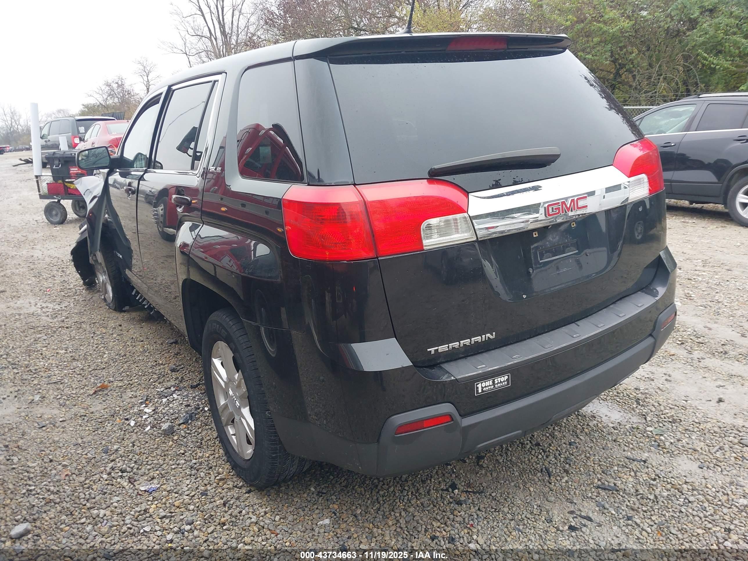 GMC TERRAIN image 3