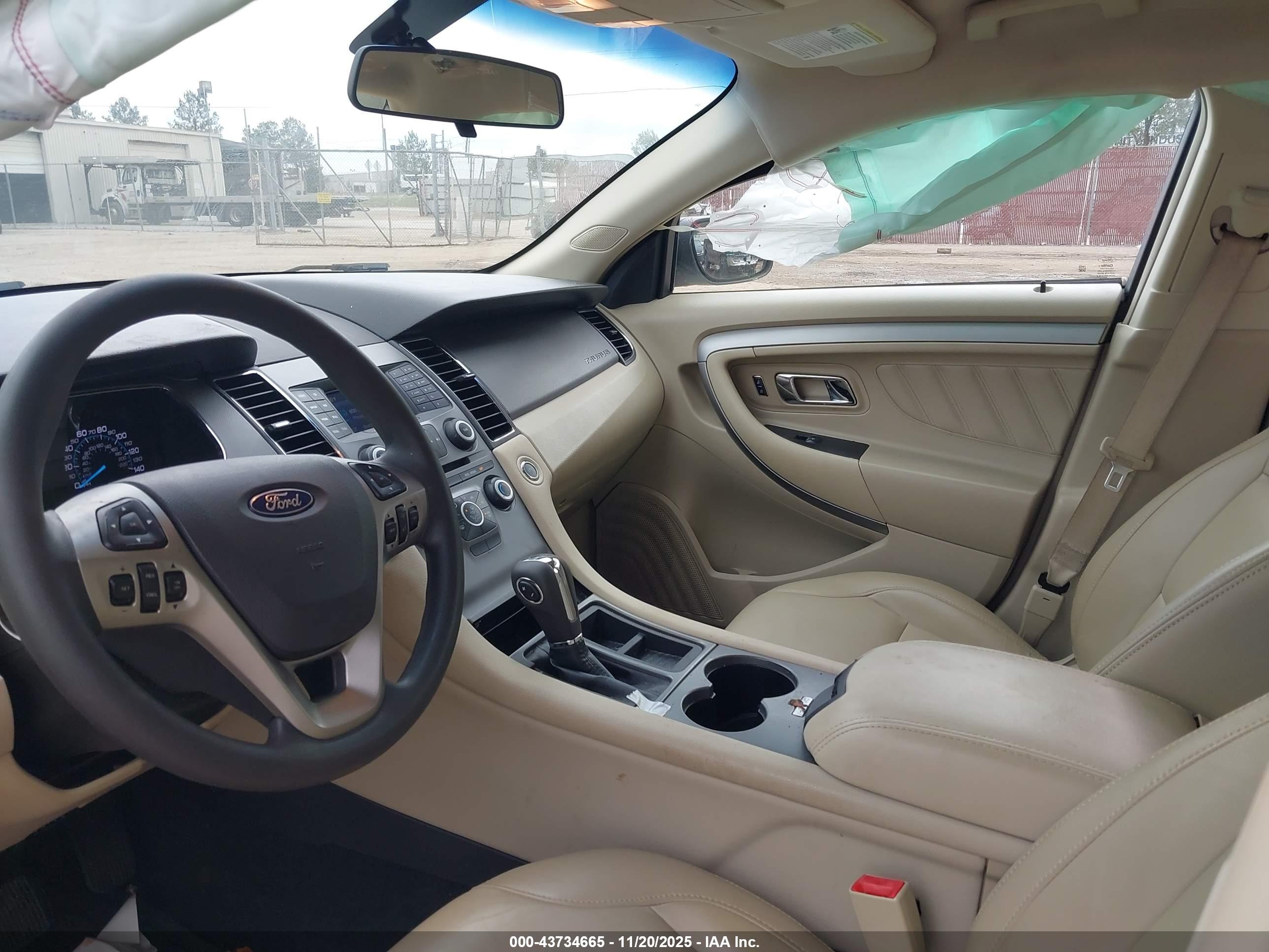 FORD TAURUS image 5