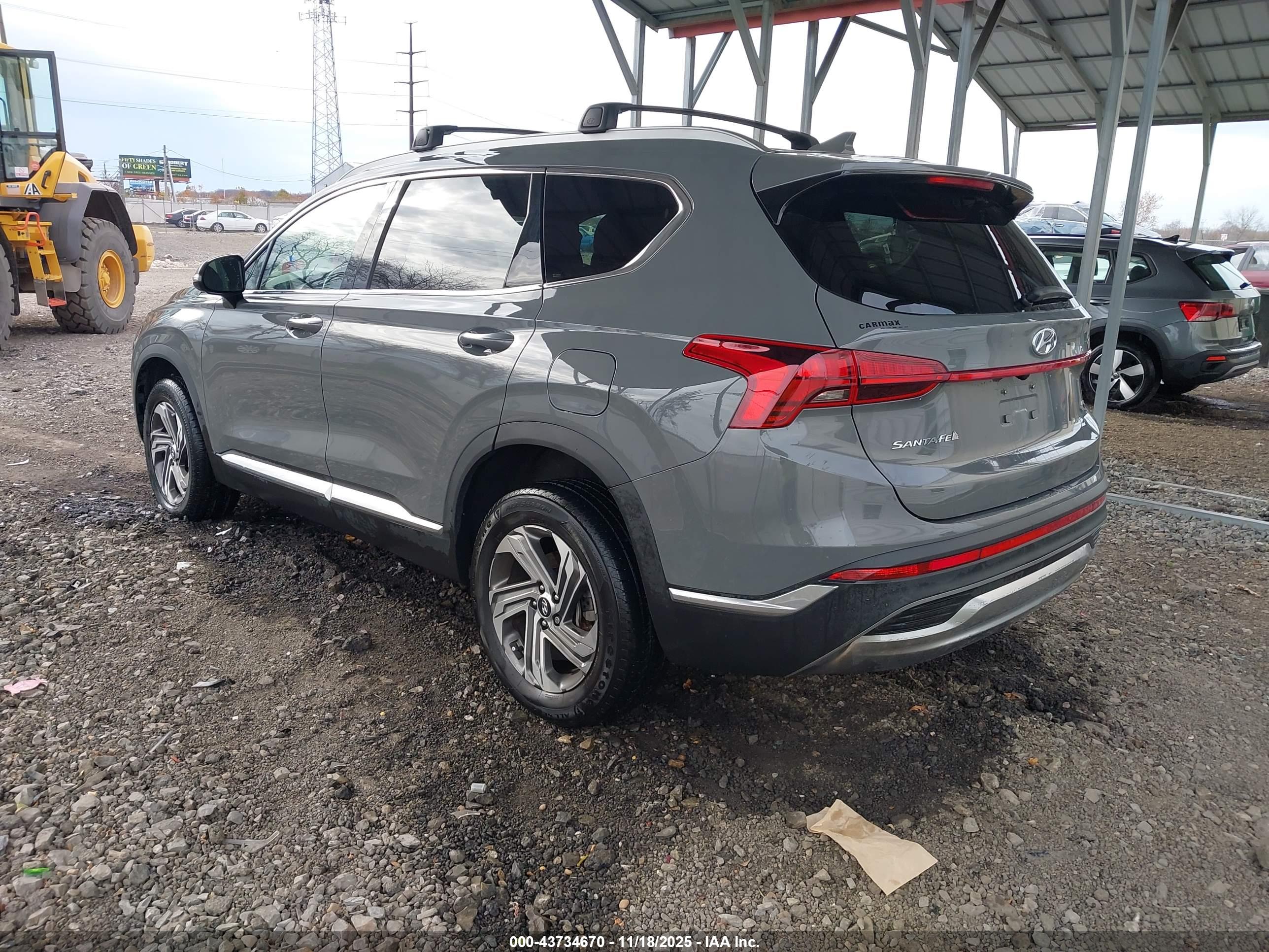 HYUNDAI SANTA image 3