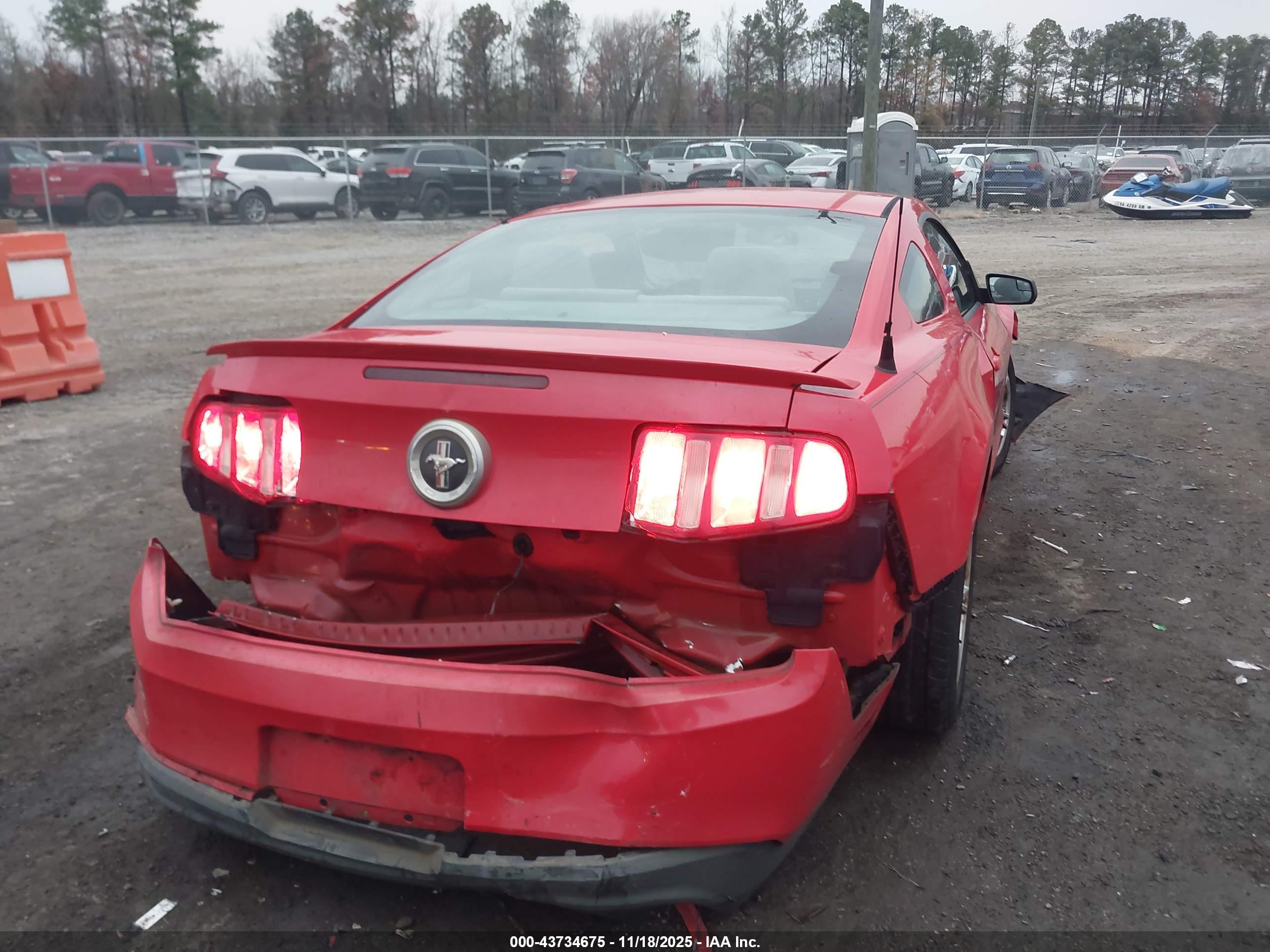 FORD MUSTANG image 4