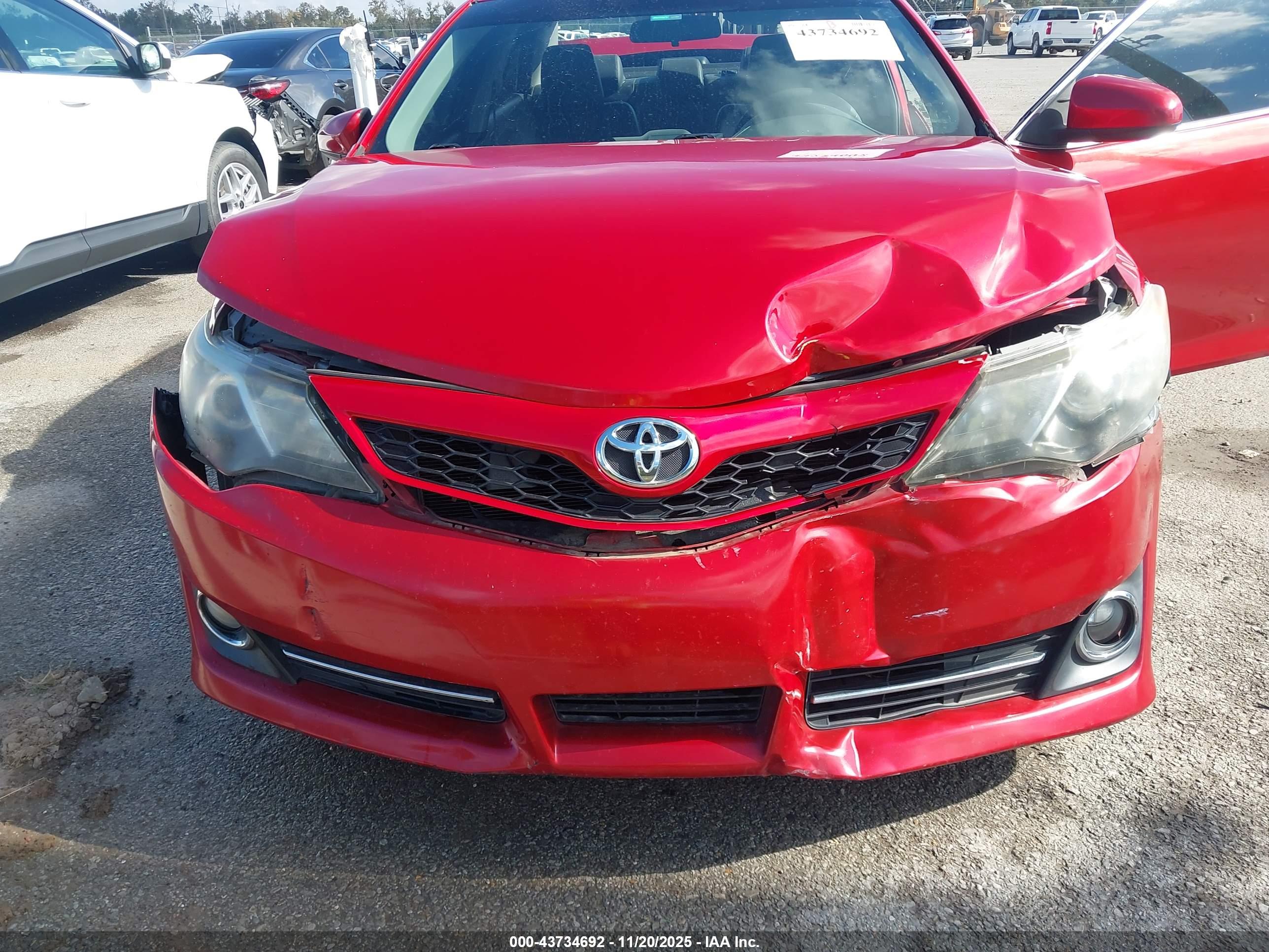 TOYOTA CAMRY image 10
