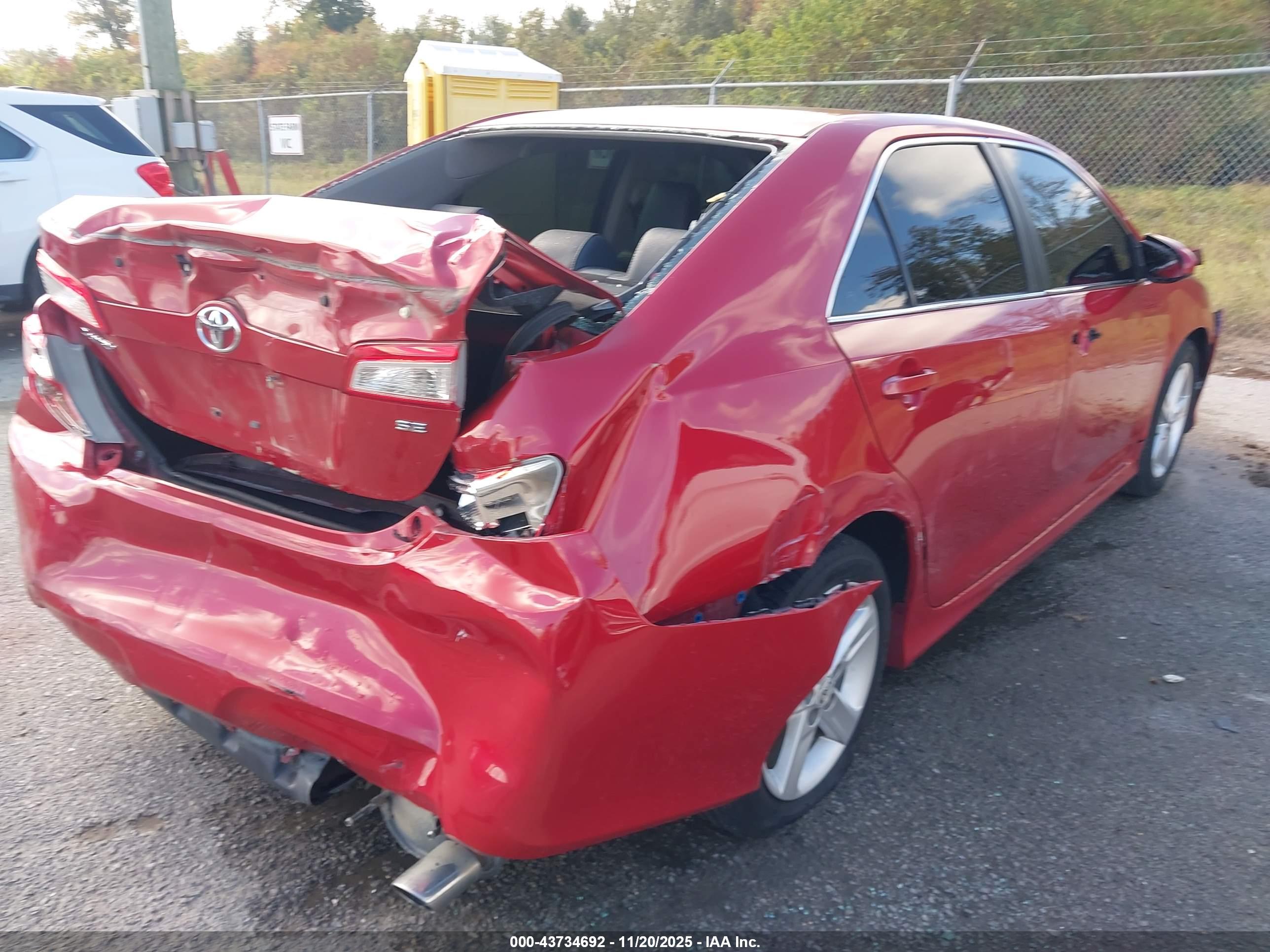 TOYOTA CAMRY image 4