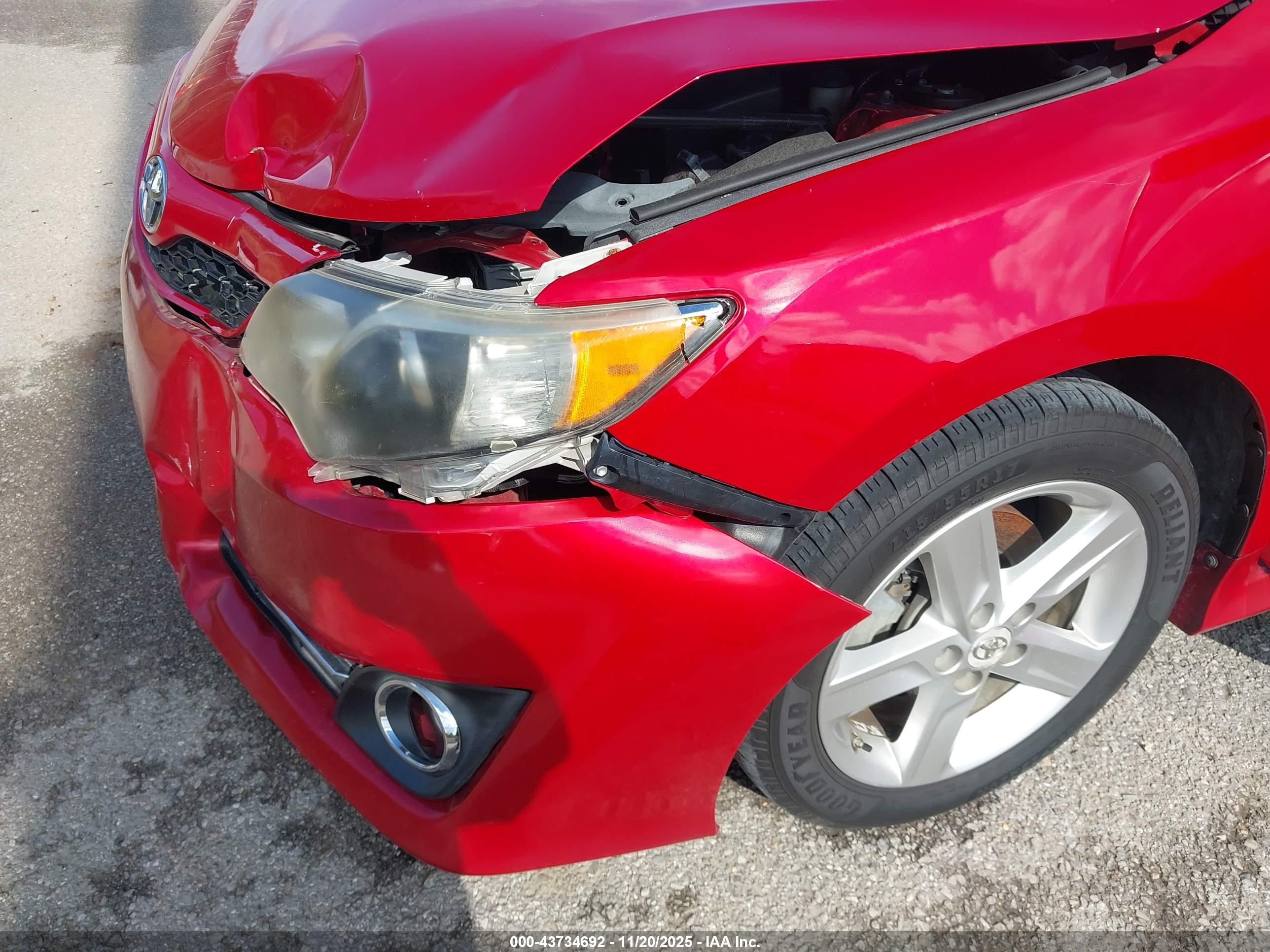 TOYOTA CAMRY image 6