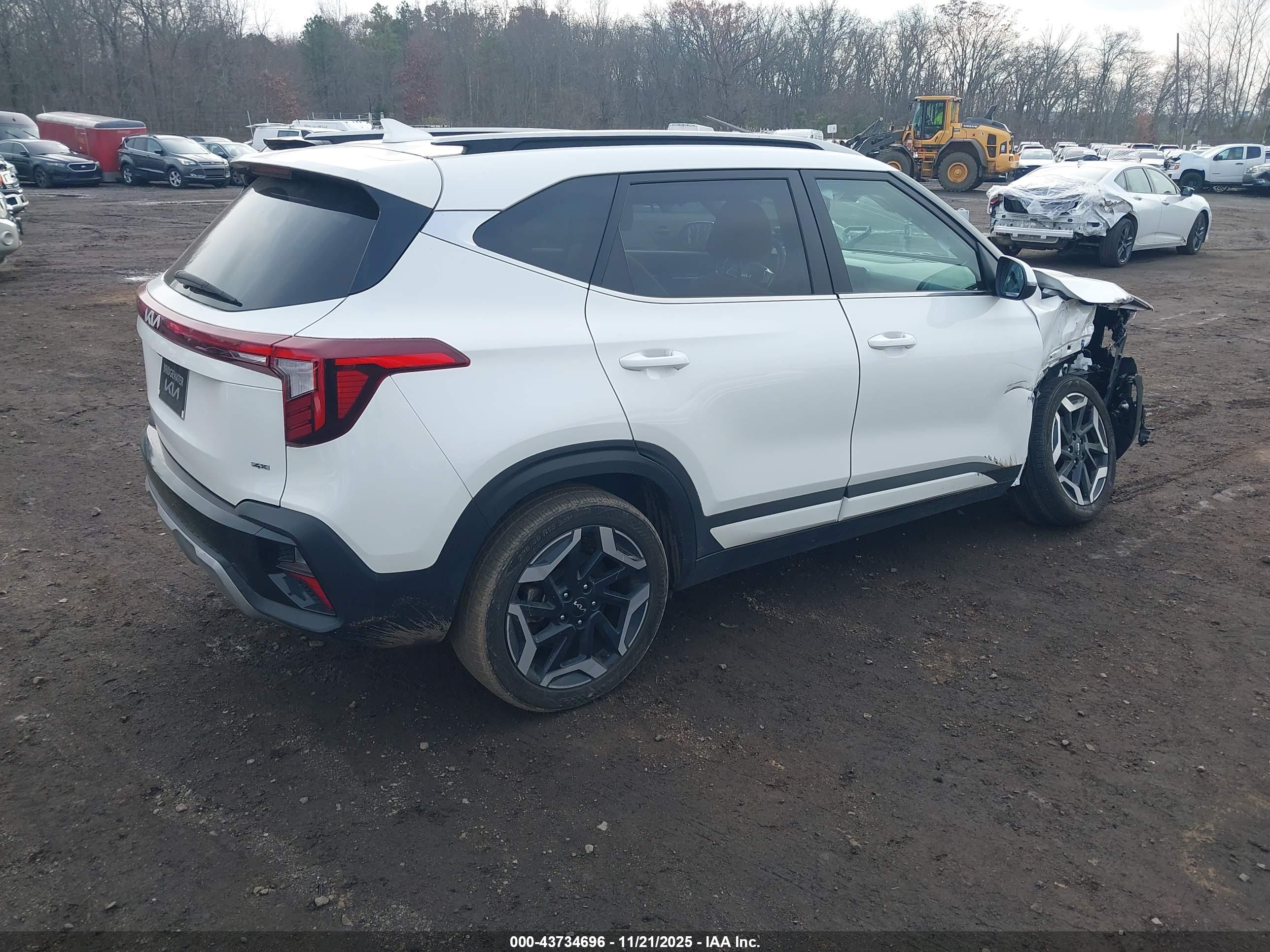 KIA SELTOS image 4