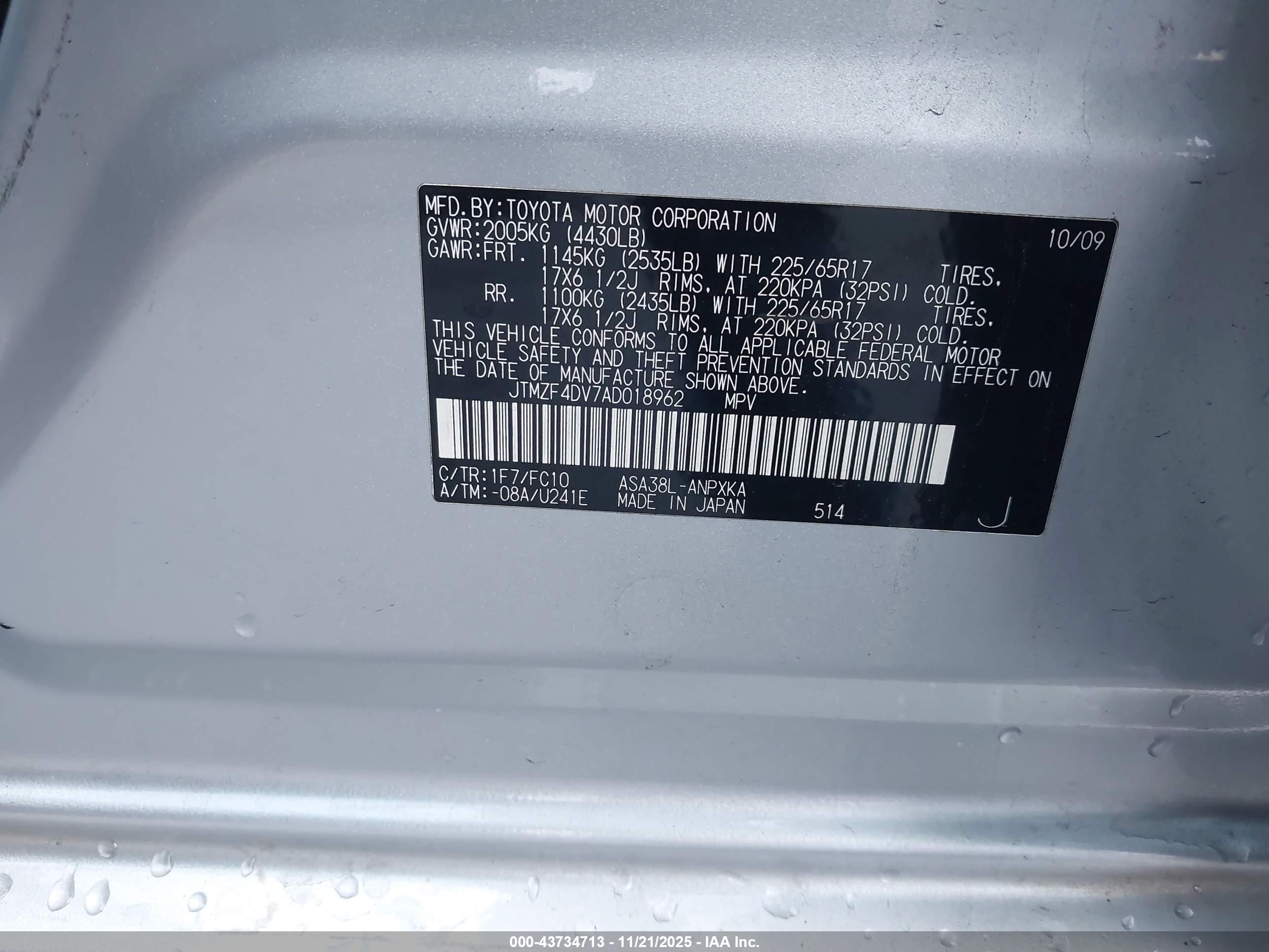 TOYOTA RAV4 image 9