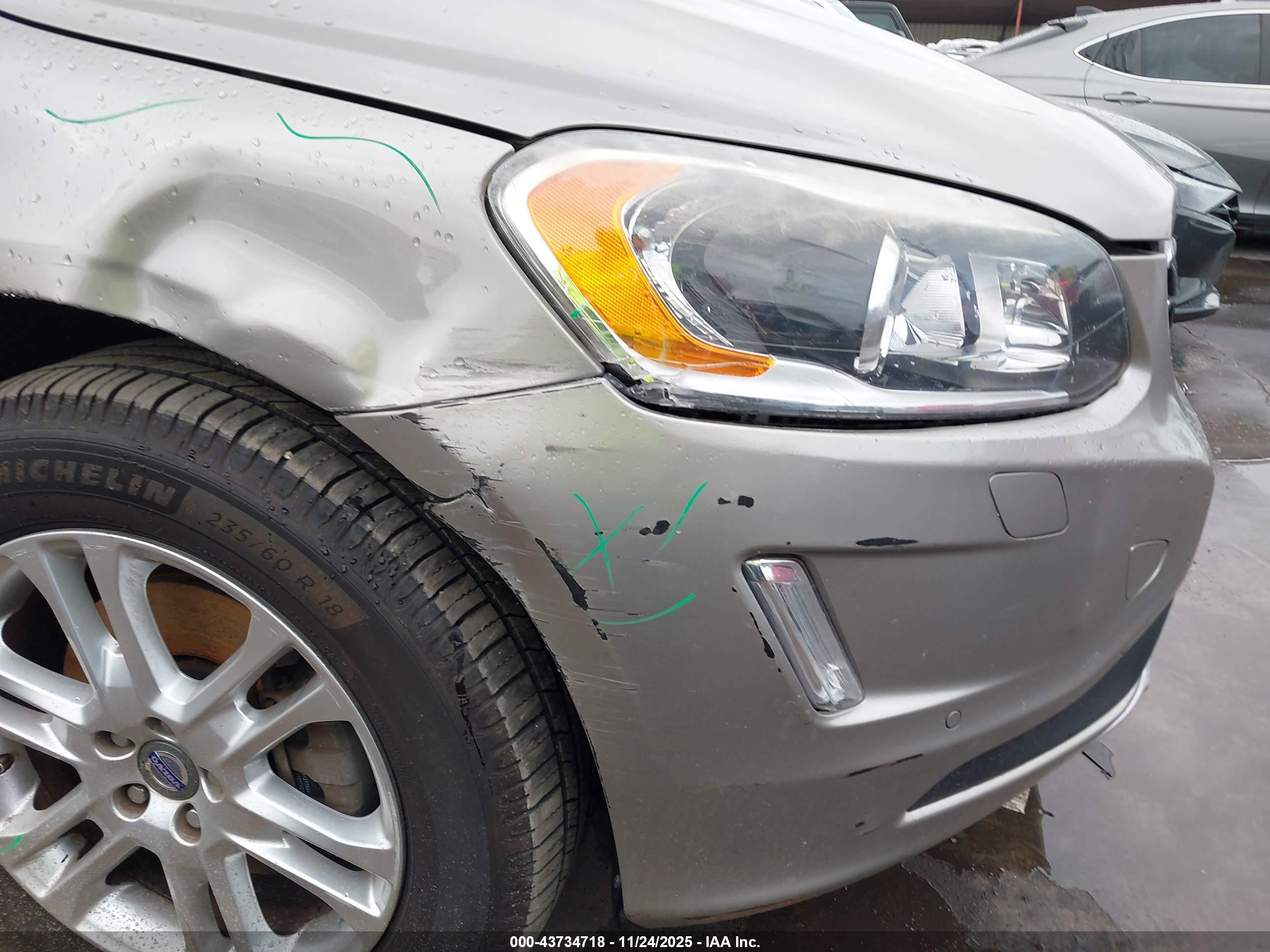 VOLVO XC60 image 6