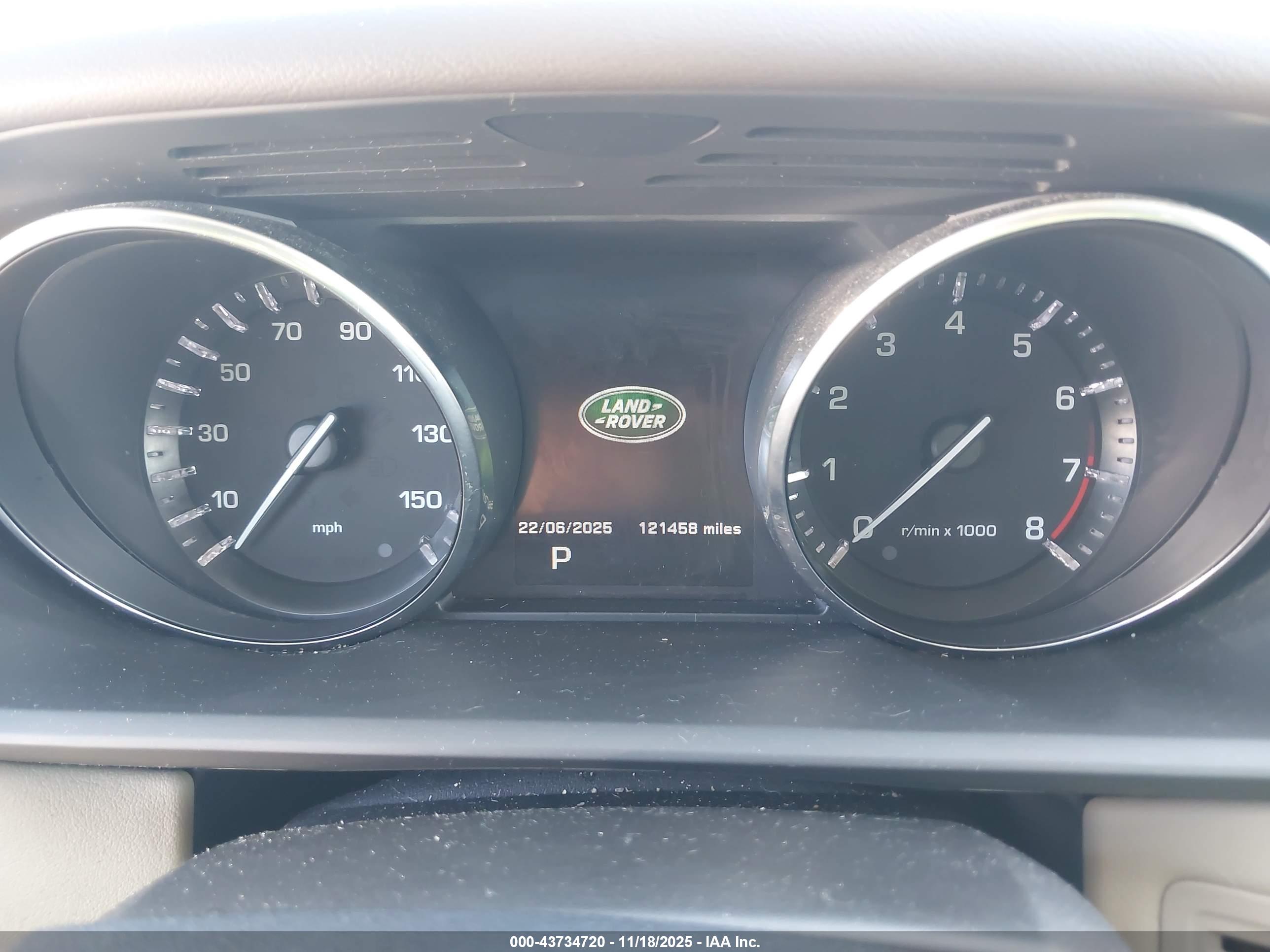 LAND ROVER image 7