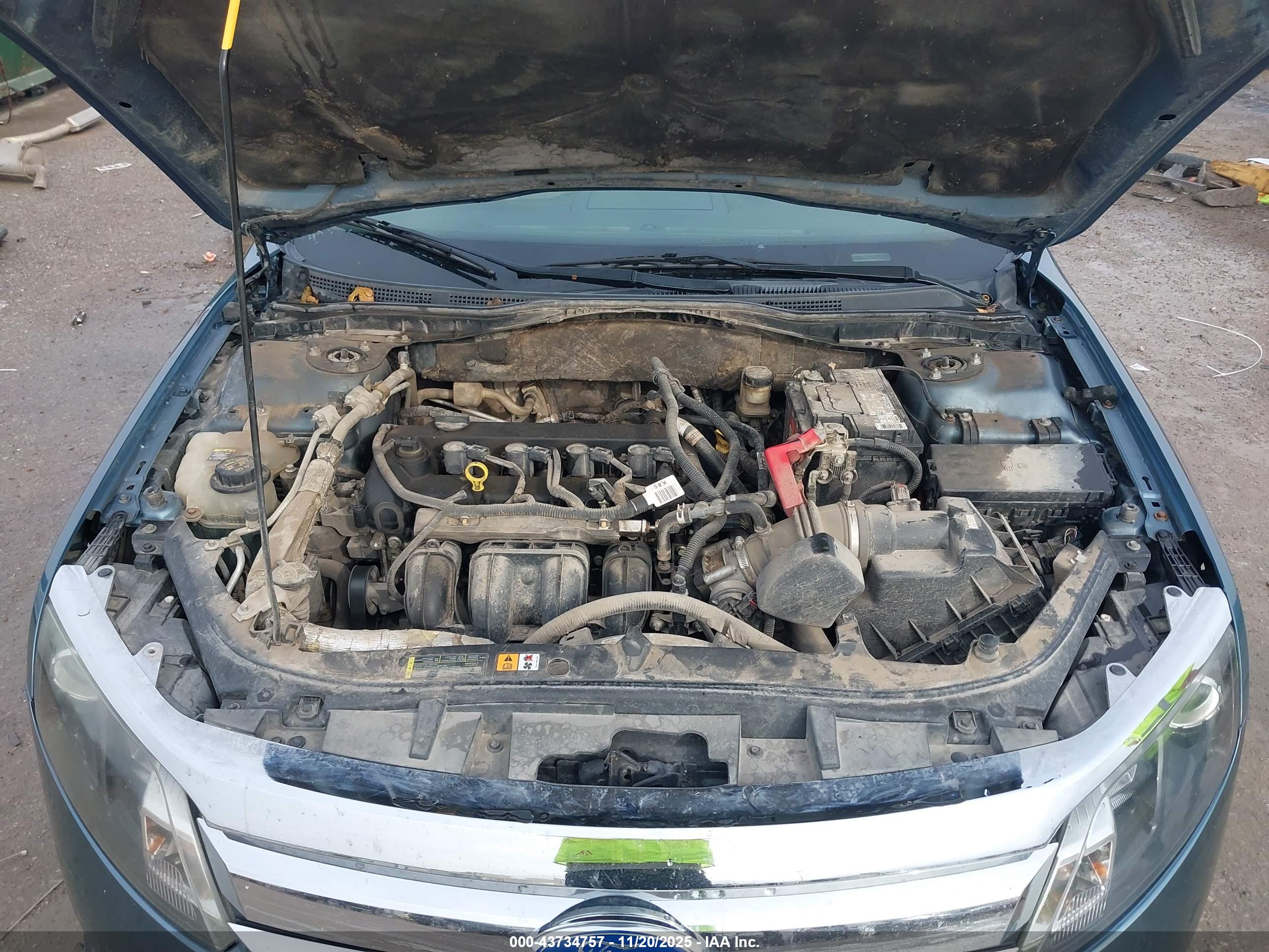 FORD FUSION image 10
