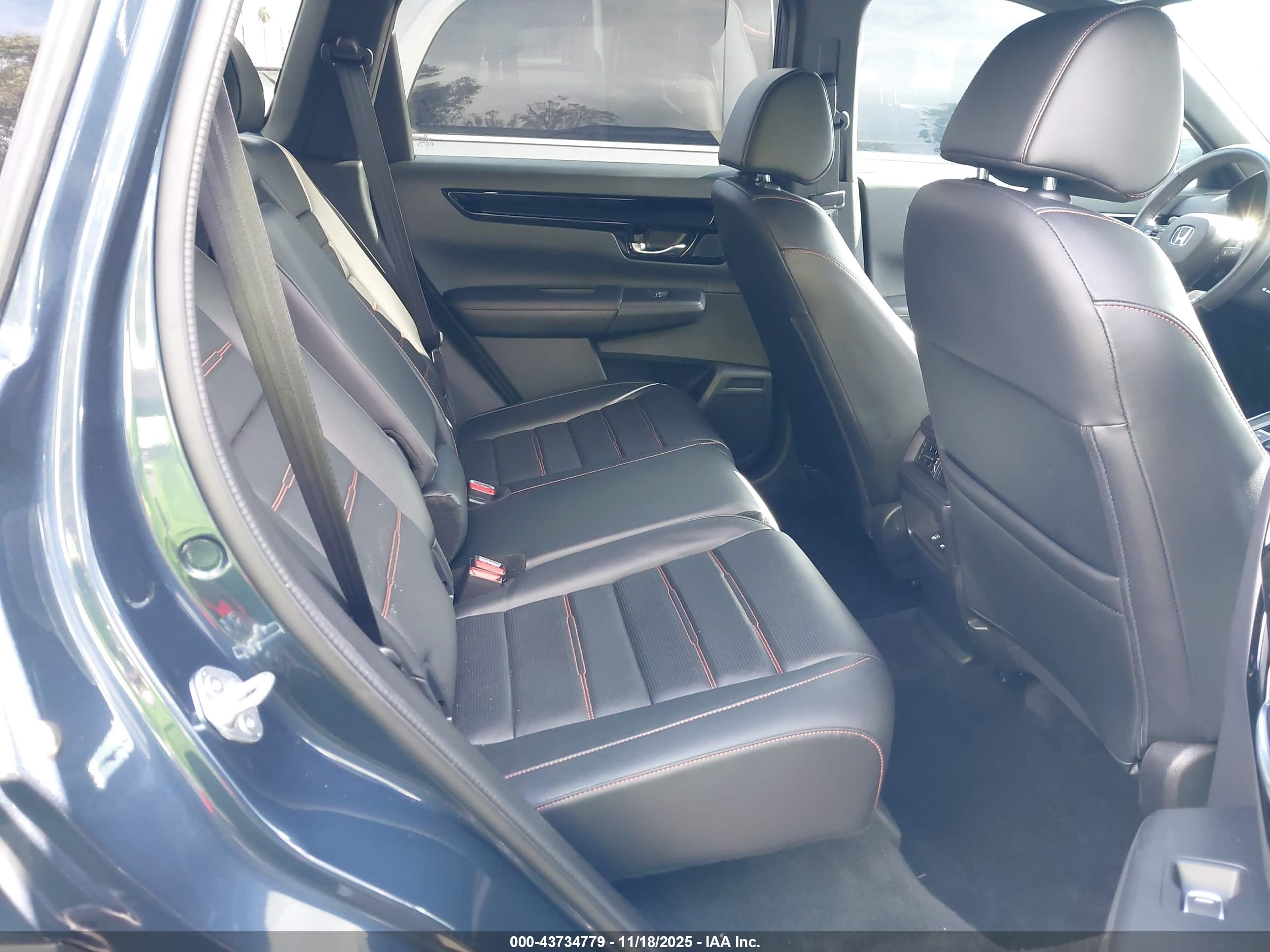 HONDA CR-V image 8