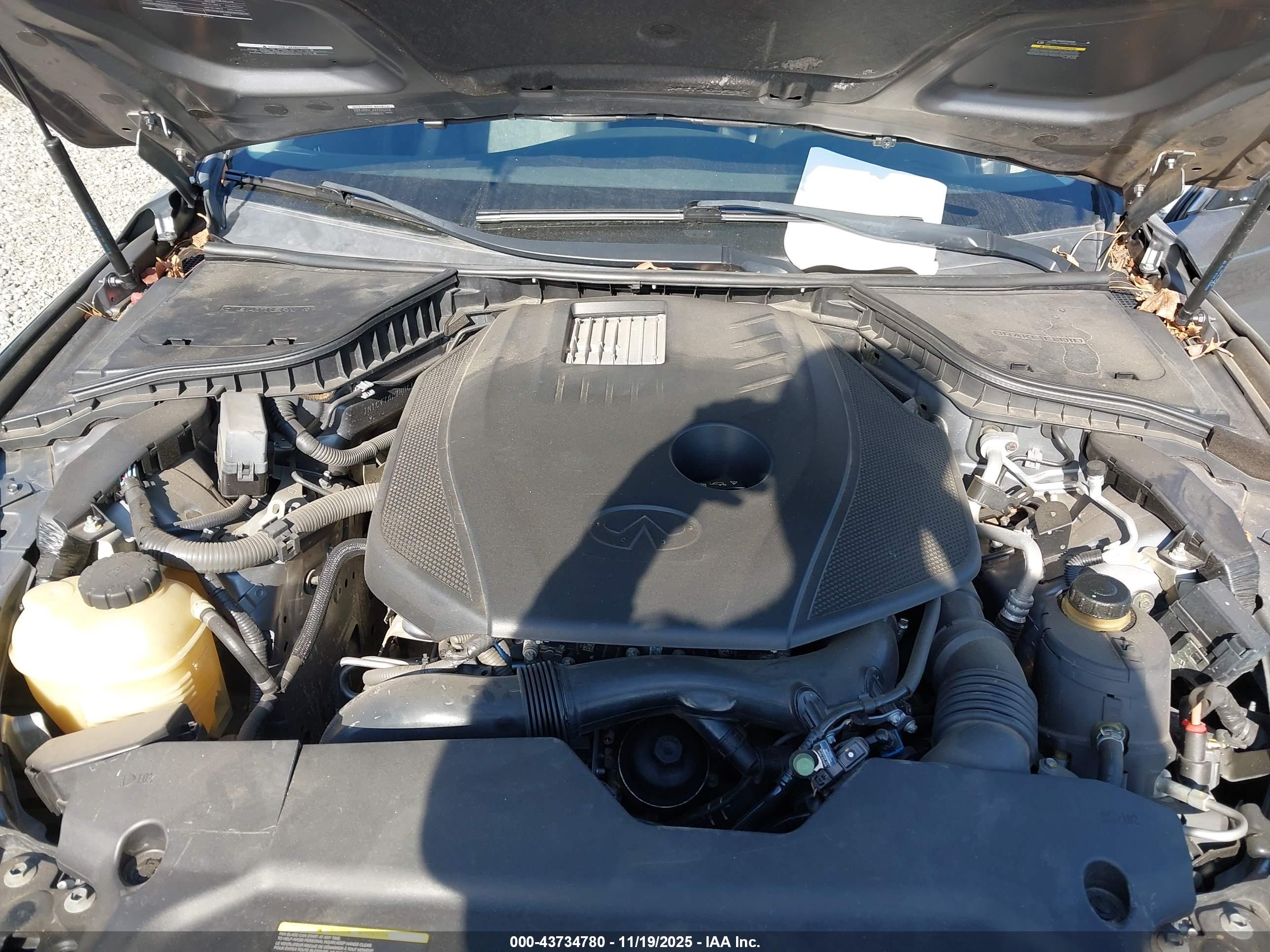 INFINITI Q50 image 10