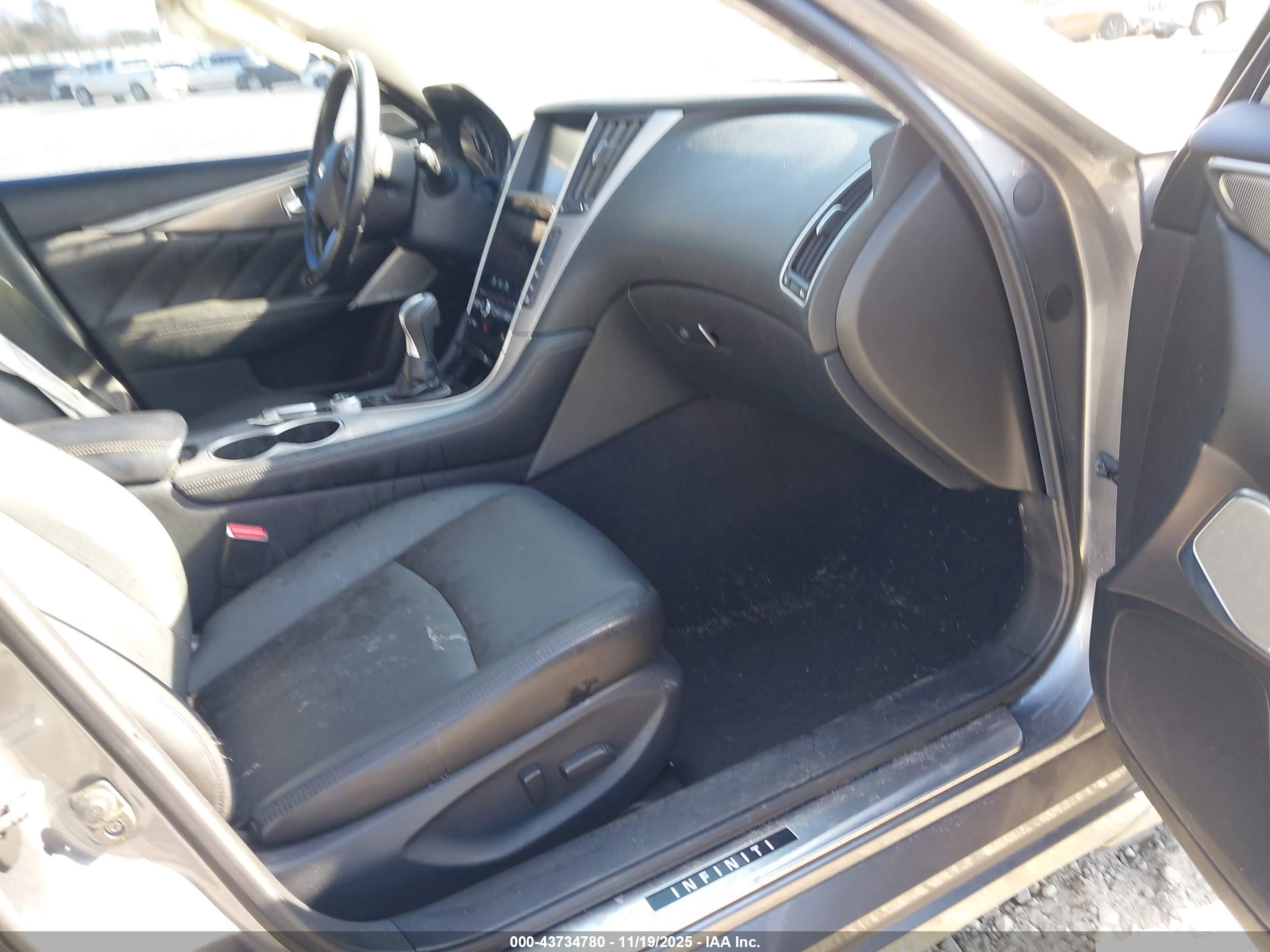 INFINITI Q50 image 5