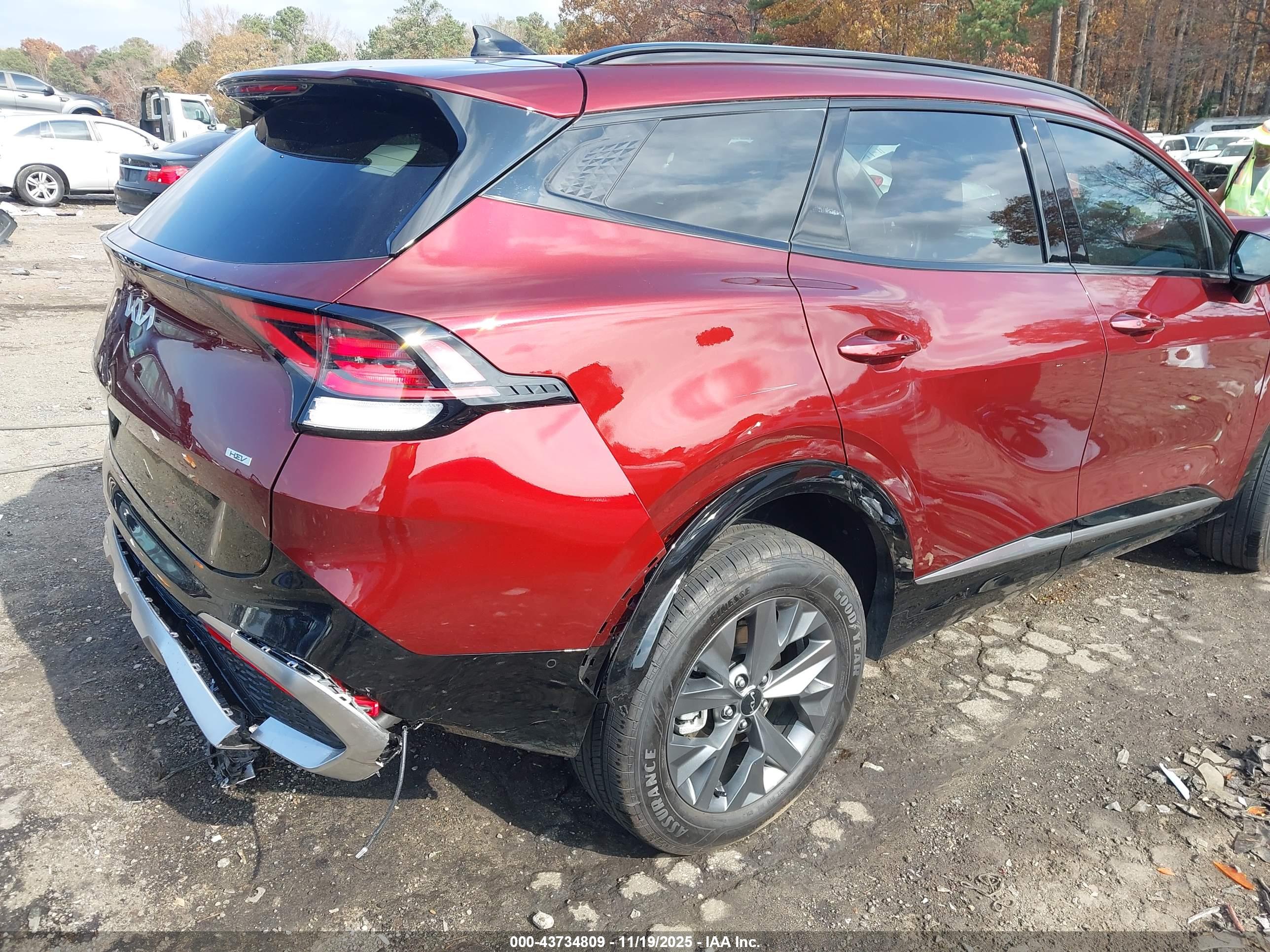 KIA SPORTAGE image 4