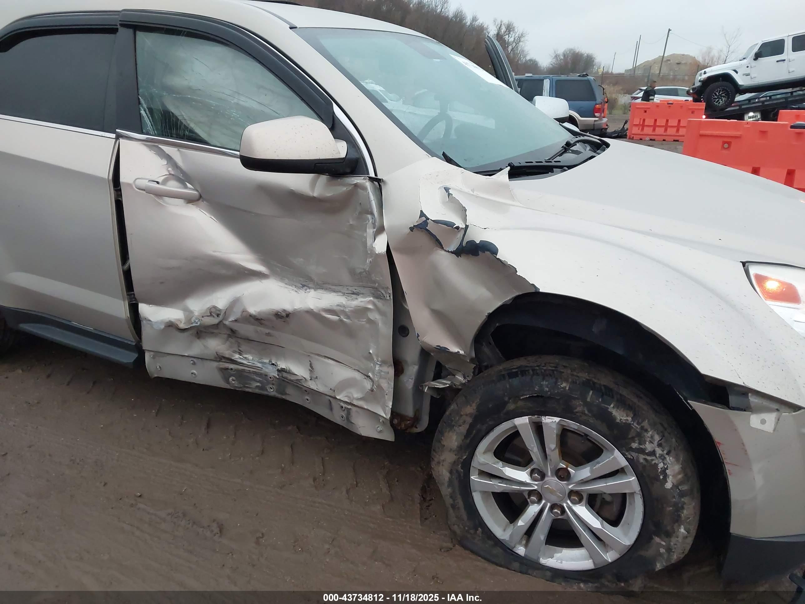 CHEVROLET EQUINOX image 6