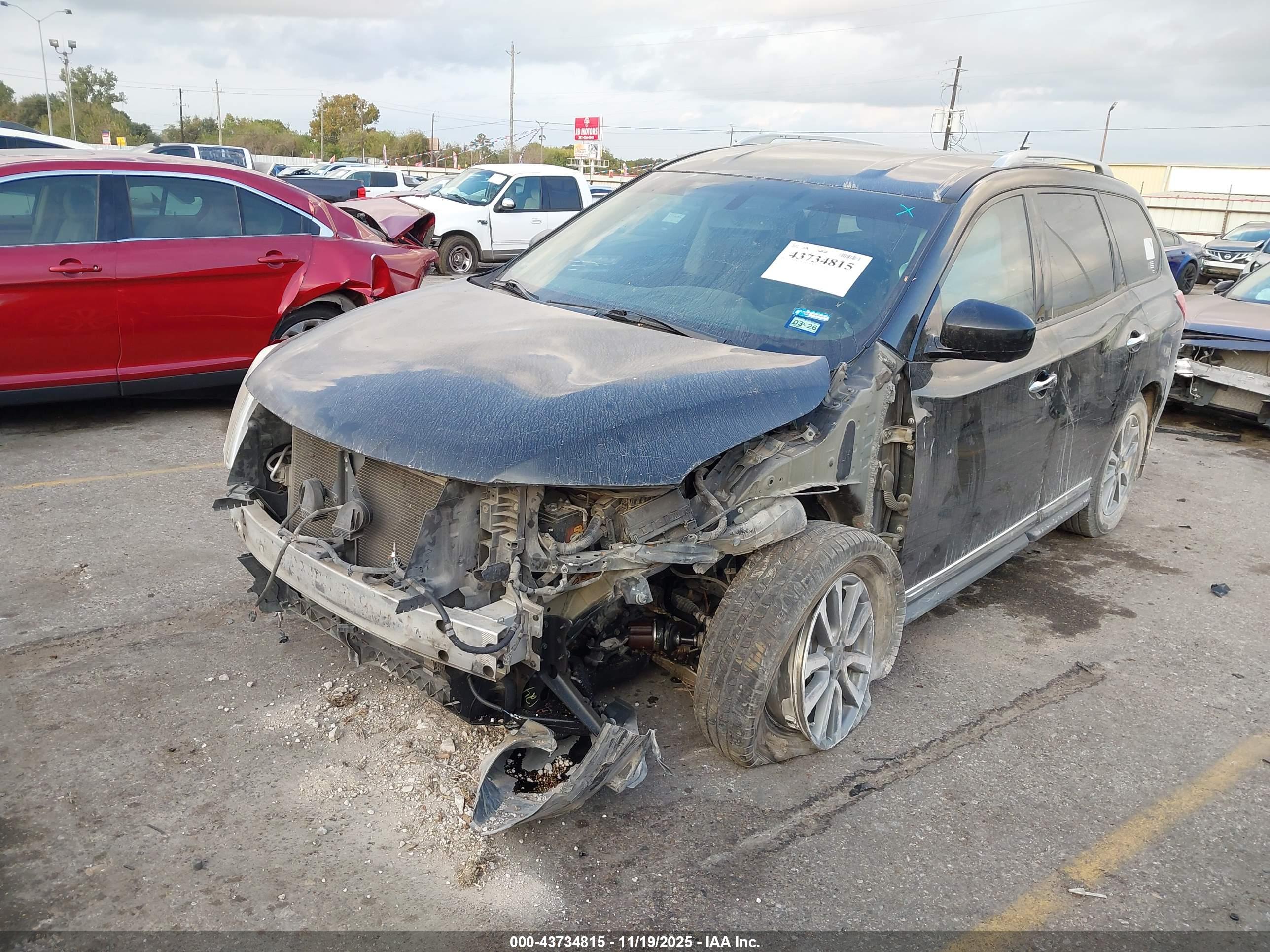 NISSAN PATHFINDER image 2