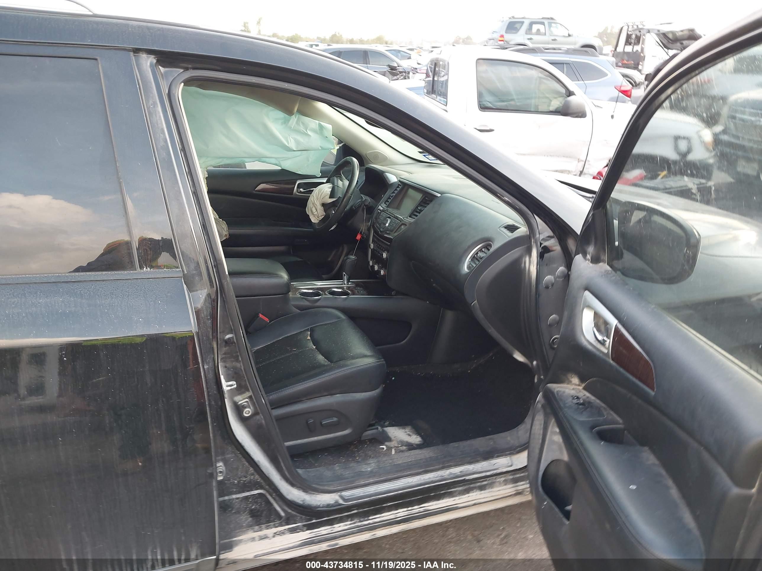 NISSAN PATHFINDER image 5