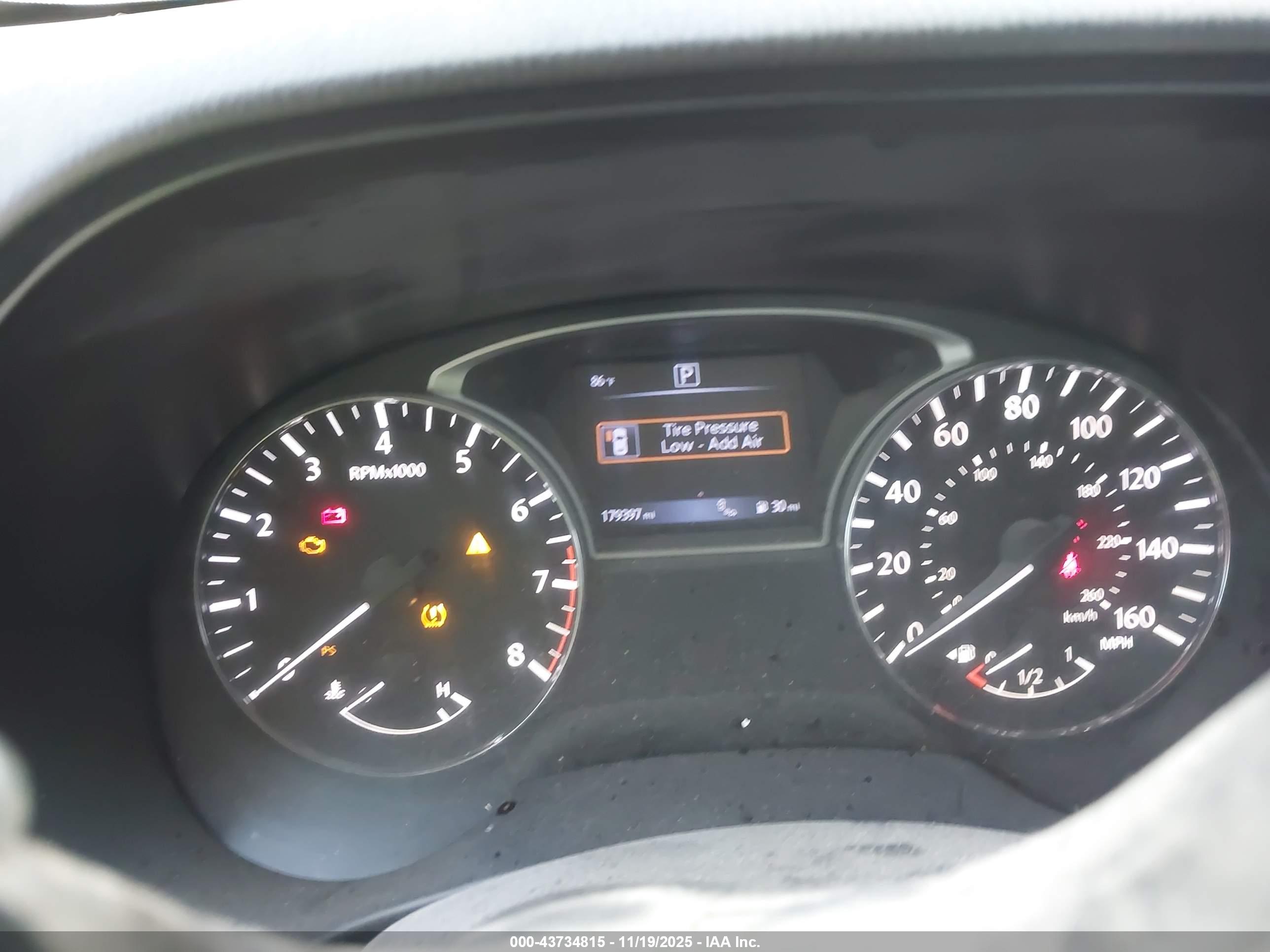 NISSAN PATHFINDER image 7
