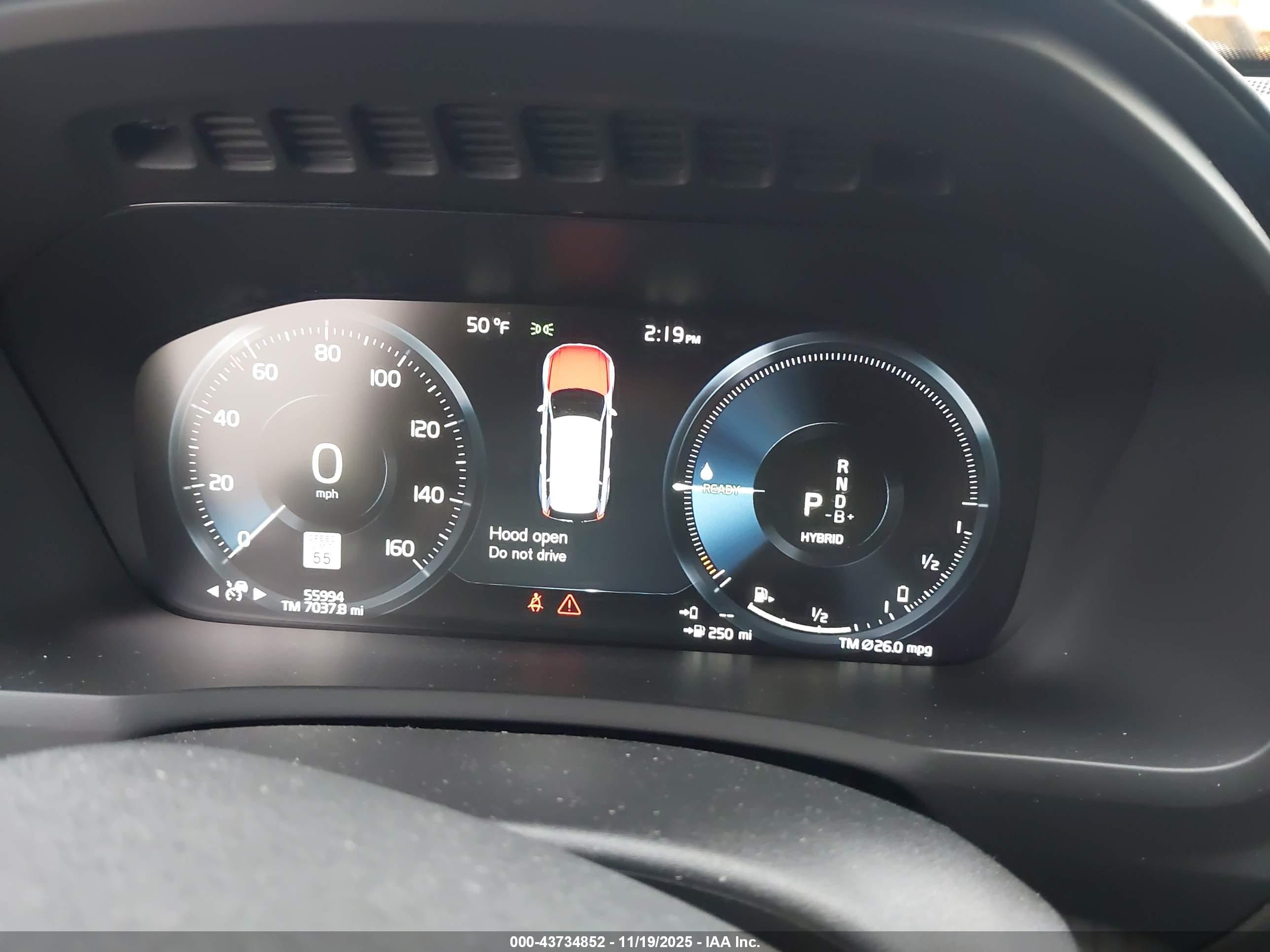 VOLVO XC90 image 7
