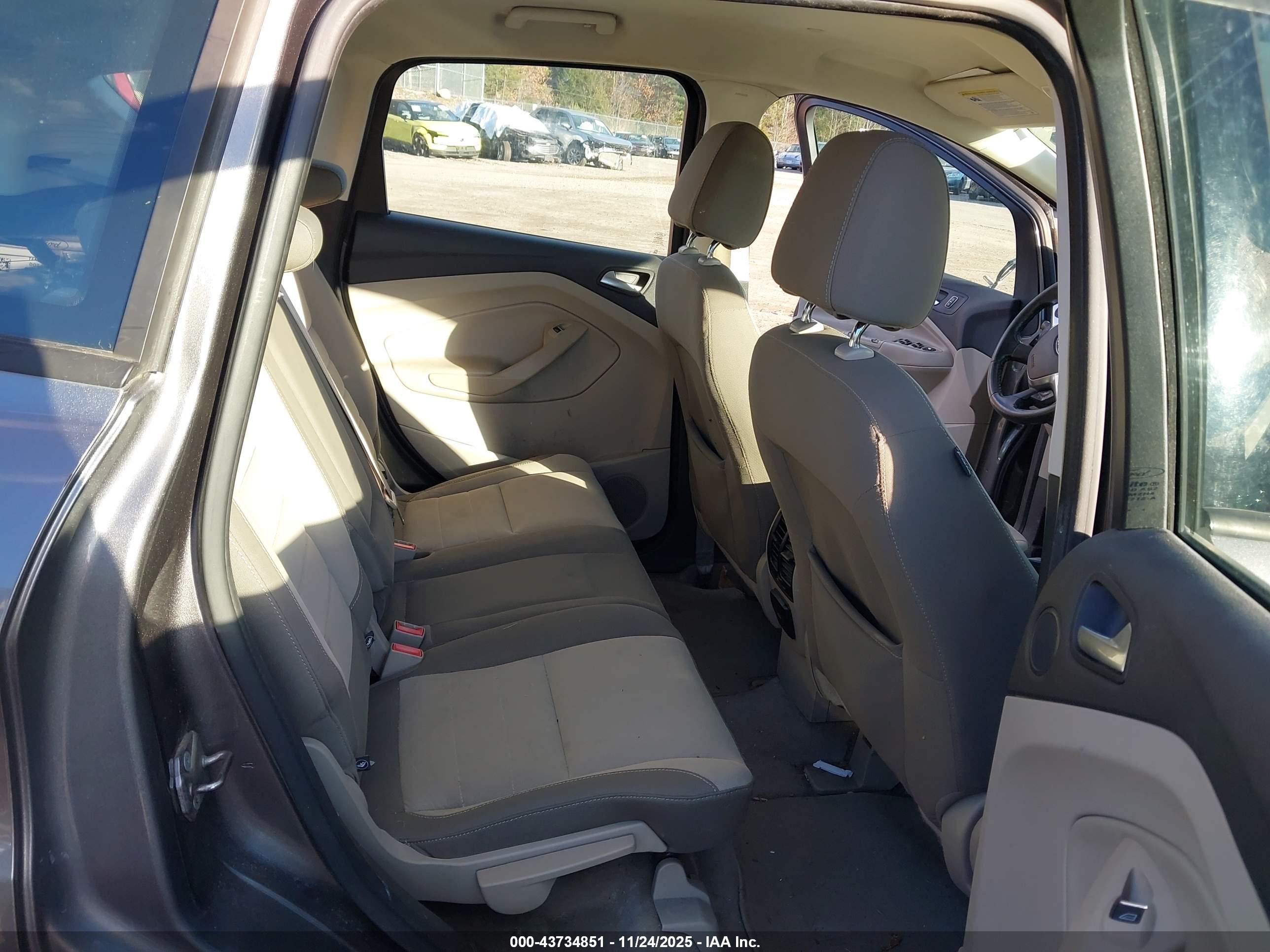 FORD C-MAX image 8