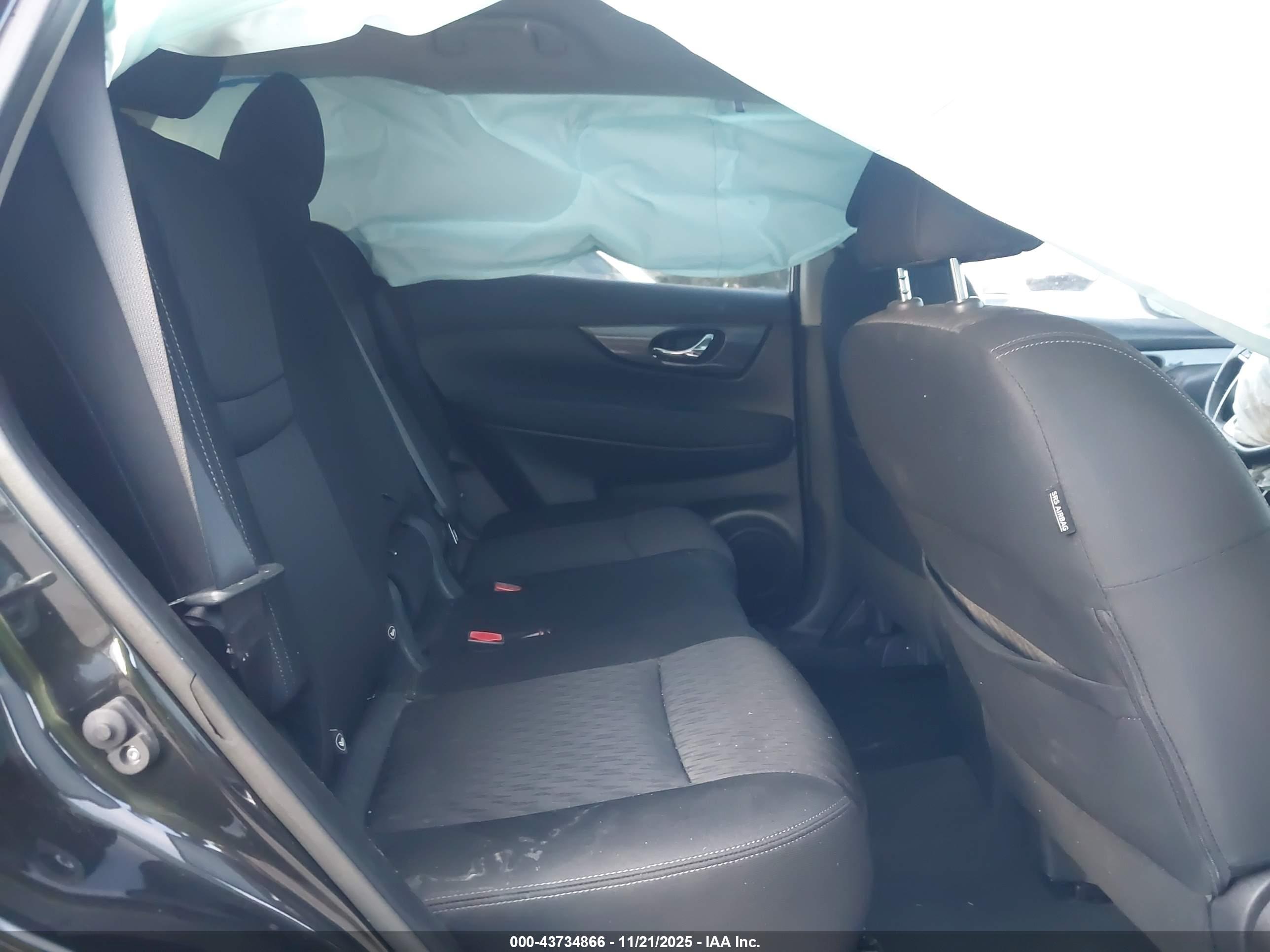 NISSAN ROGUE image 8
