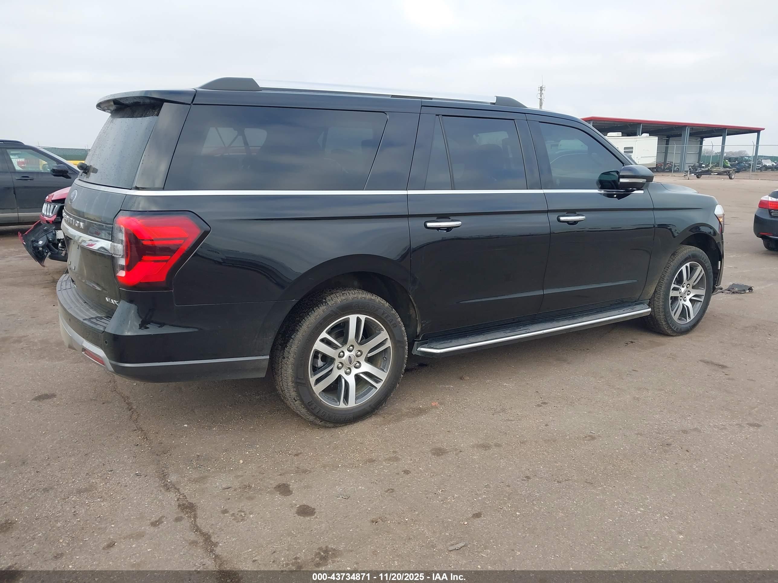 FORD EXPEDITION image 4