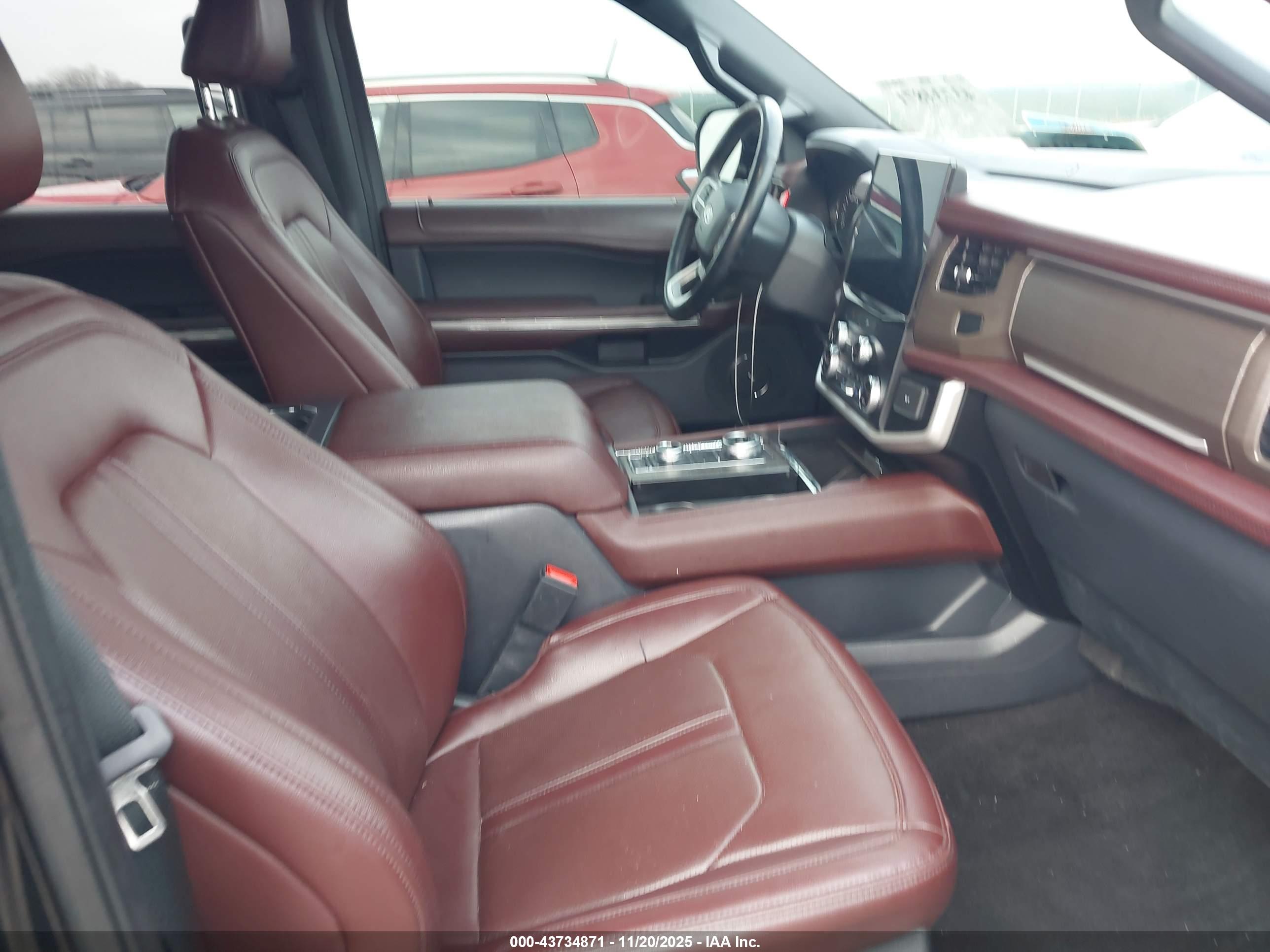 FORD EXPEDITION image 5