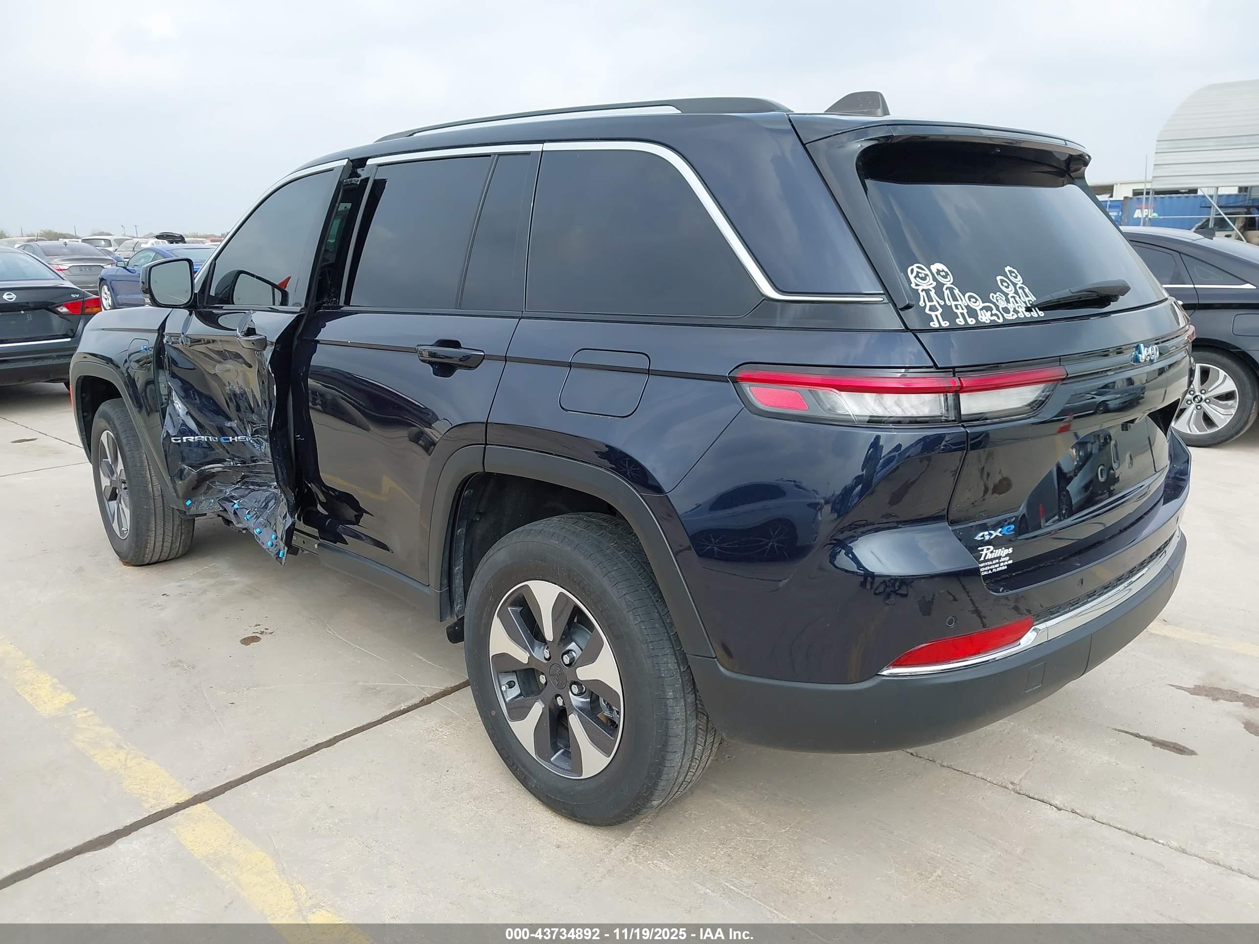 JEEP GRAND image 3