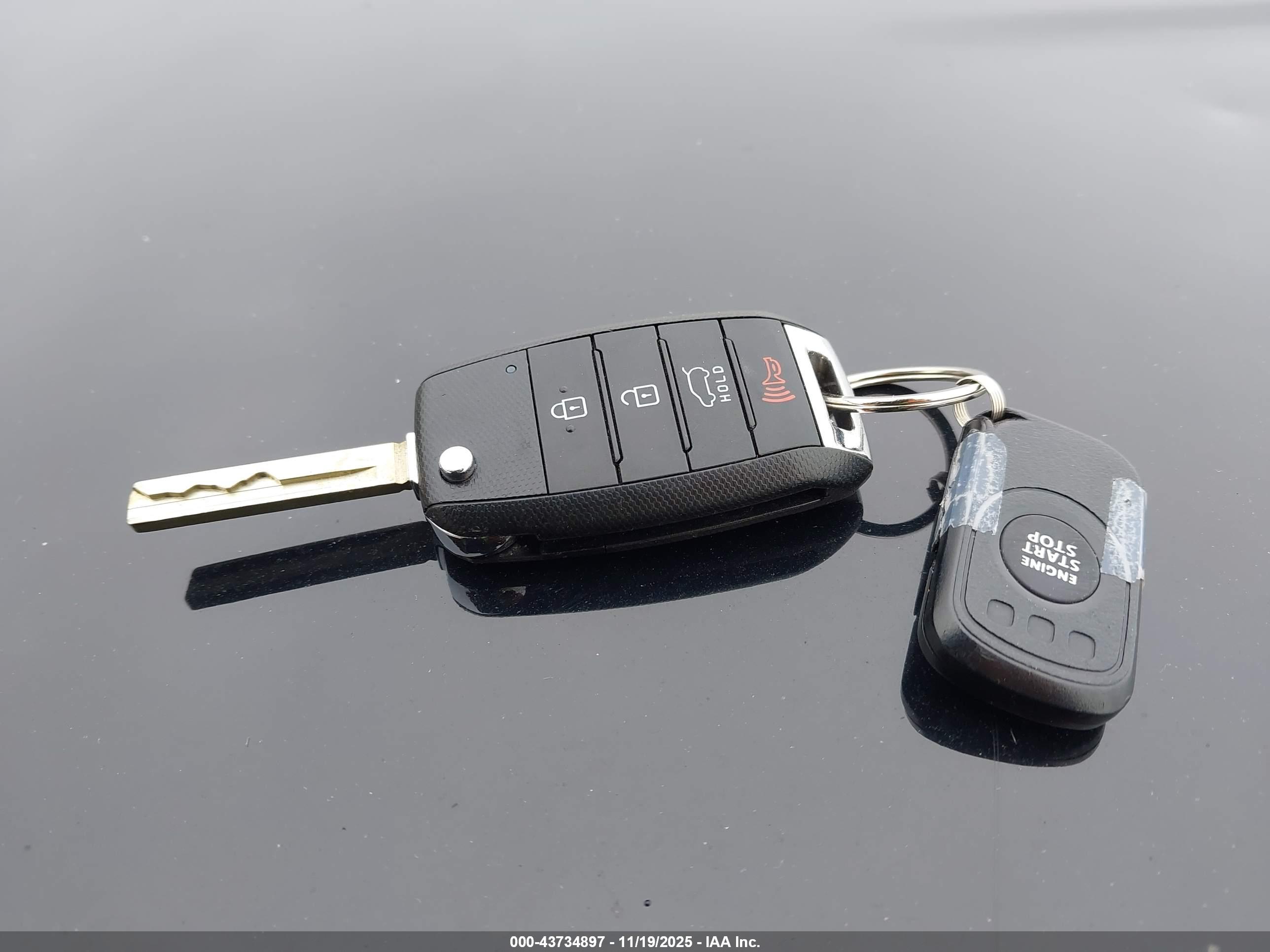 KIA SORENTO image 11