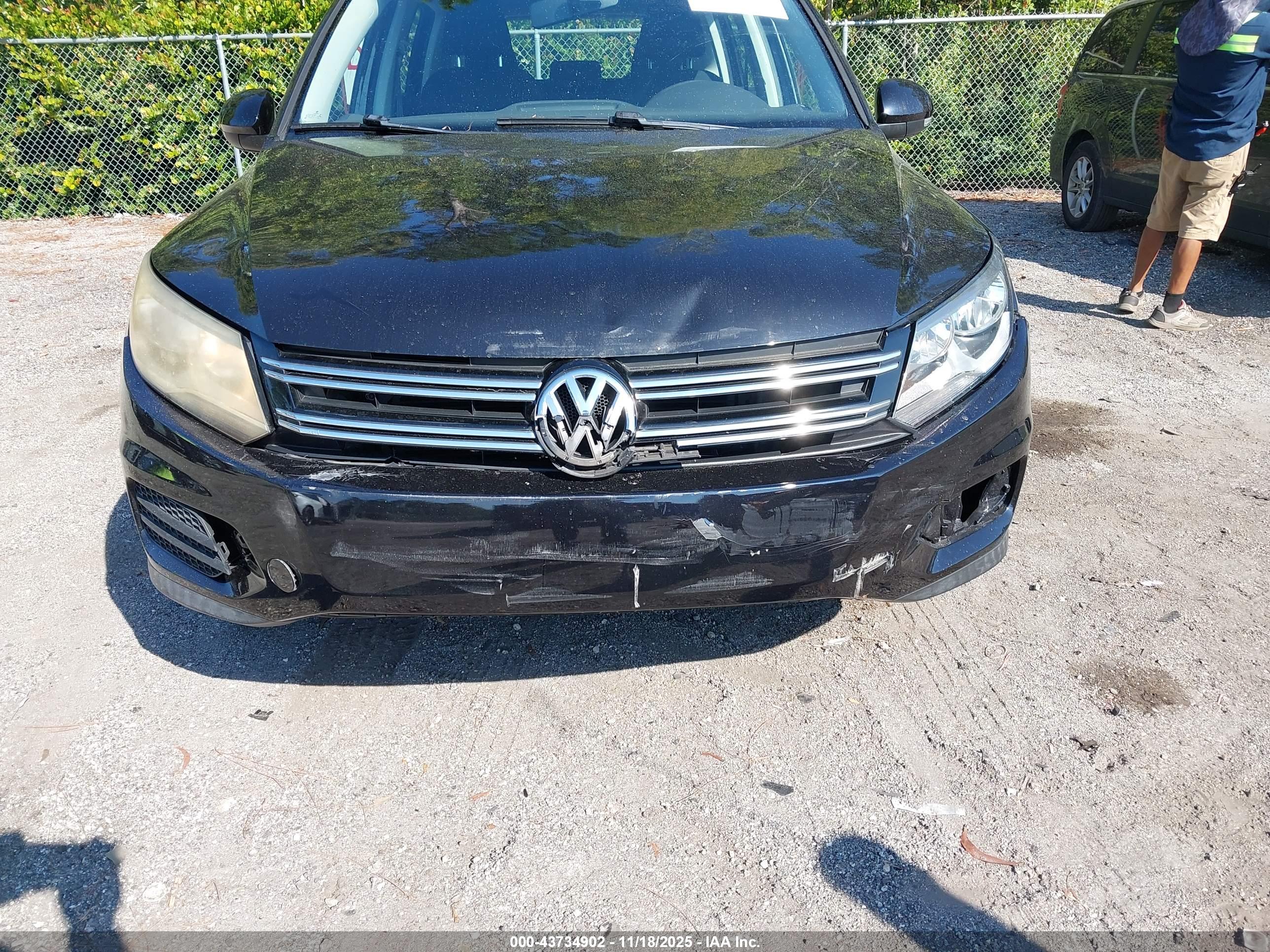 VOLKSWAGEN TIGUAN image 6