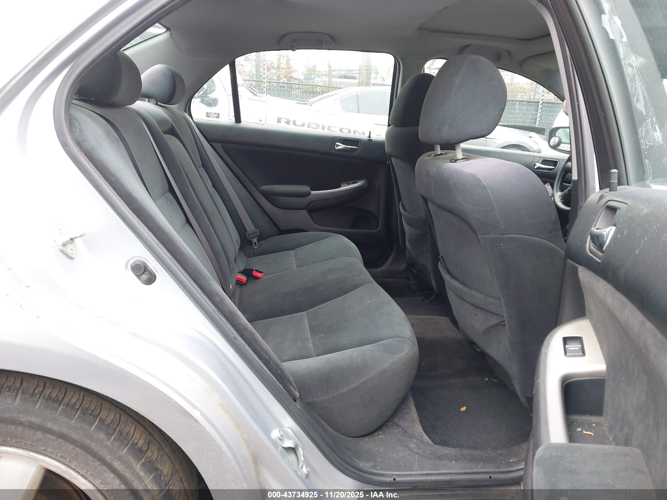 HONDA ACCORD image 8