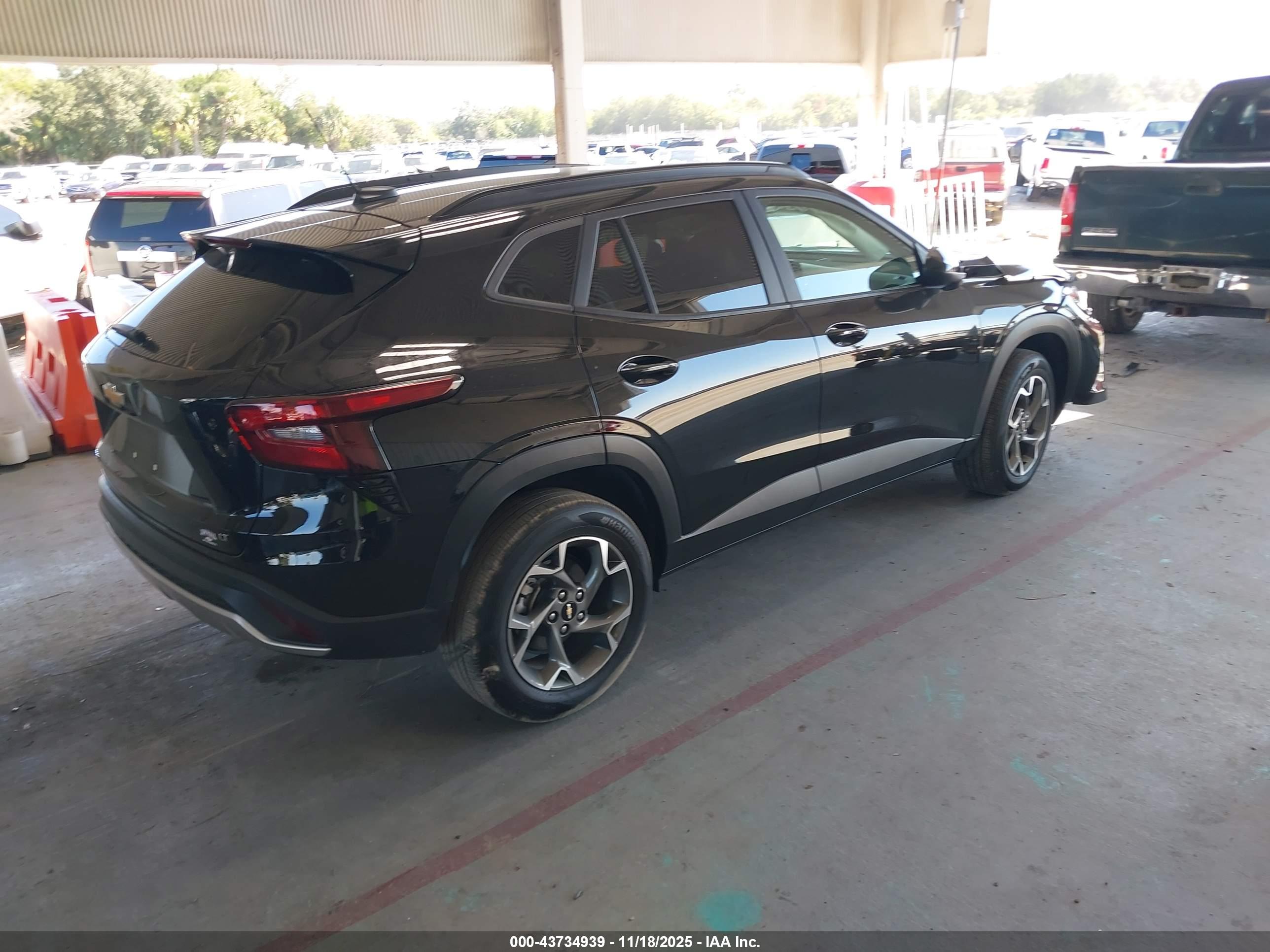 CHEVROLET TRAX image 4
